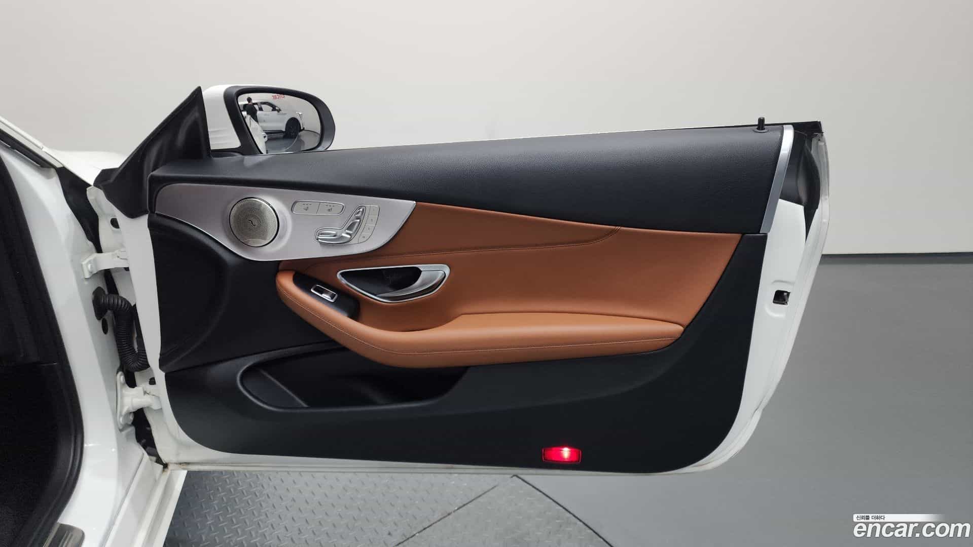 C-Class Mercedes-Benz 2019.7-INNER-035