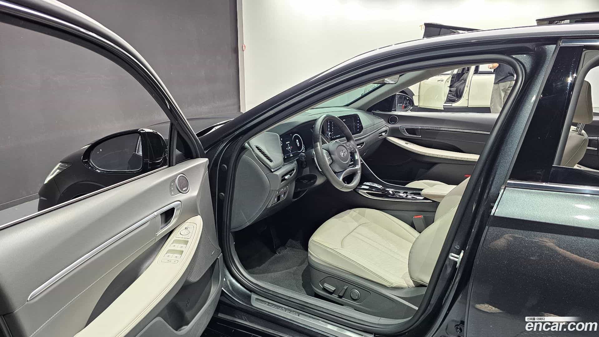 Sonata Hyundai 2022.3-INNER-010