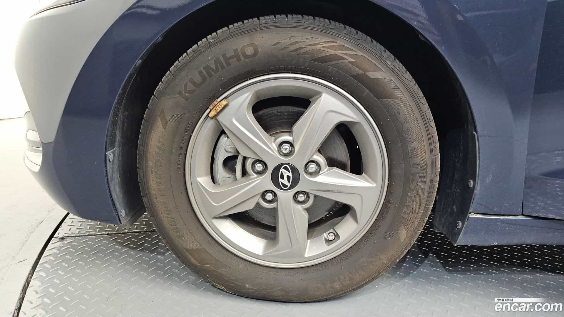 AVANTE Hyundai 2016.0-OUTER-005