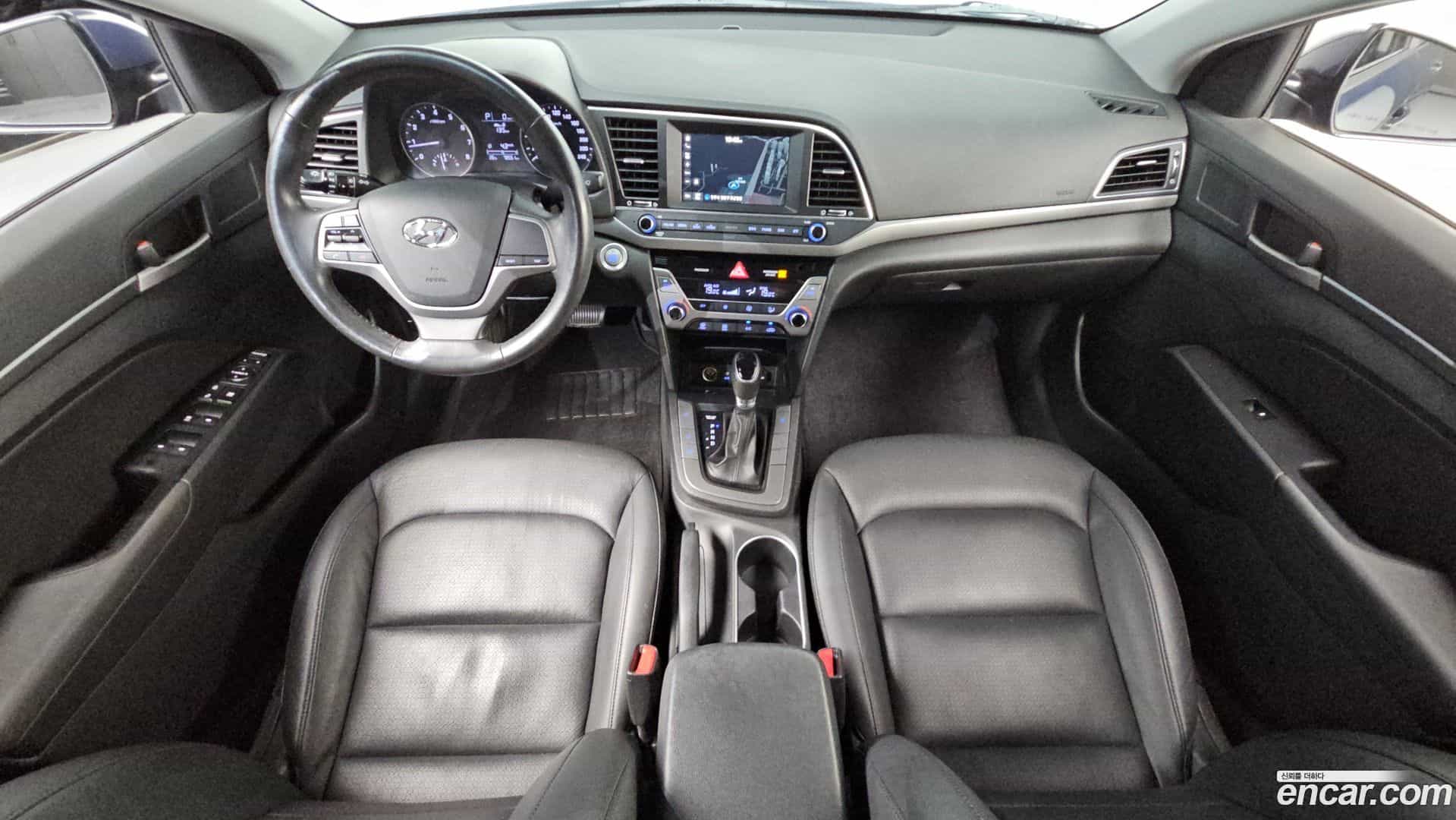 AVANTE Hyundai 2016.0-INNER-007