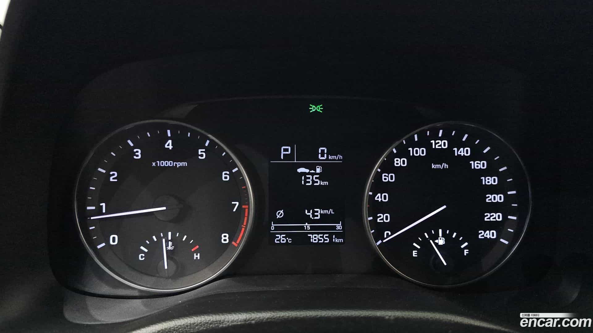 AVANTE Hyundai 2016.0-INNER-008