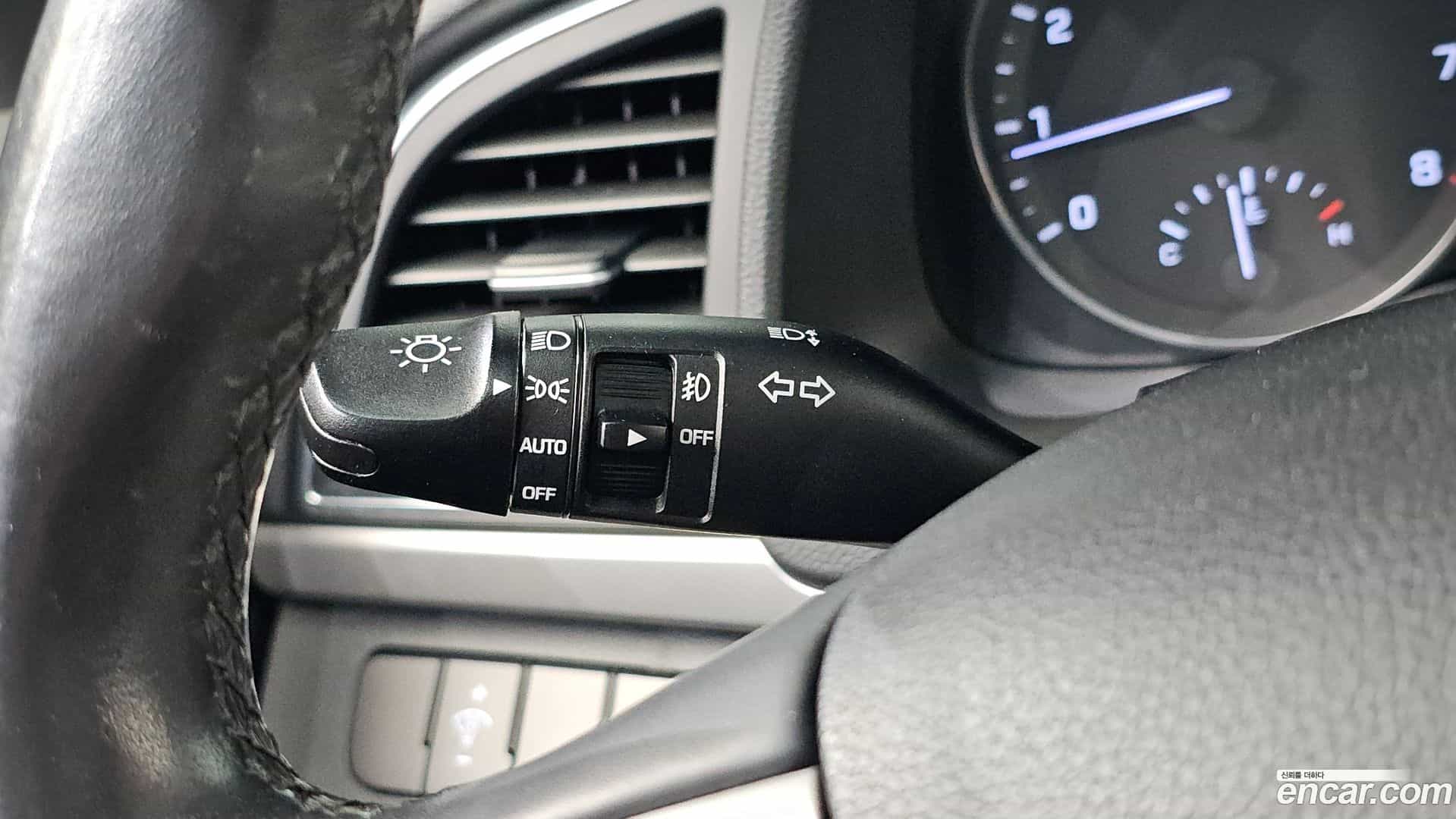 AVANTE Hyundai 2016.0-OPTION-020