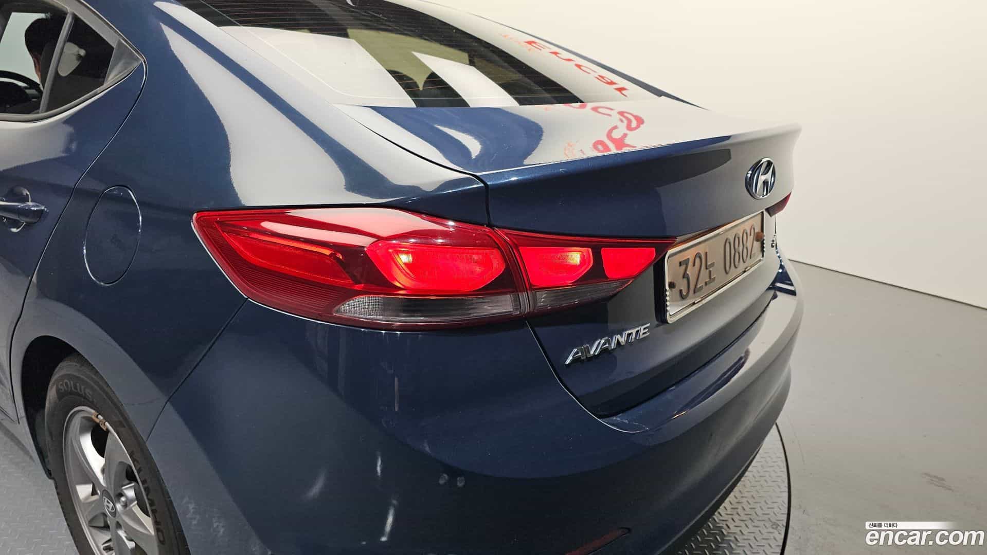 AVANTE Hyundai 2016.0-OUTER-033