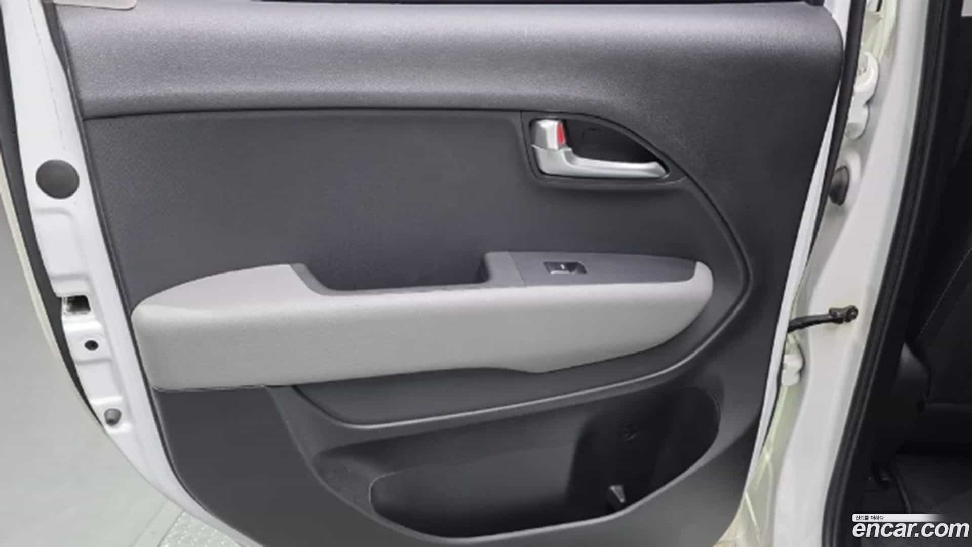 RAY Kia 2022.1-INNER-035