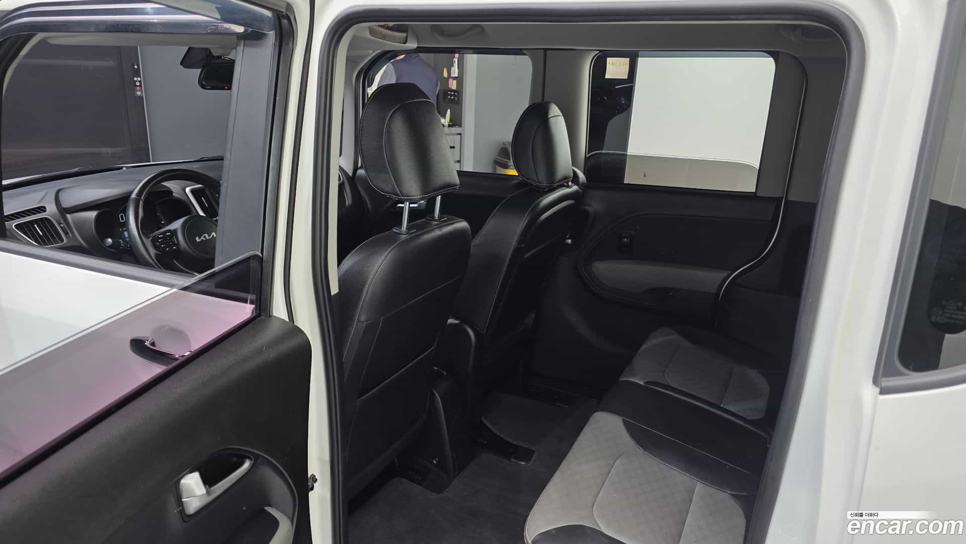 RAY Kia 2022.1-INNER-036