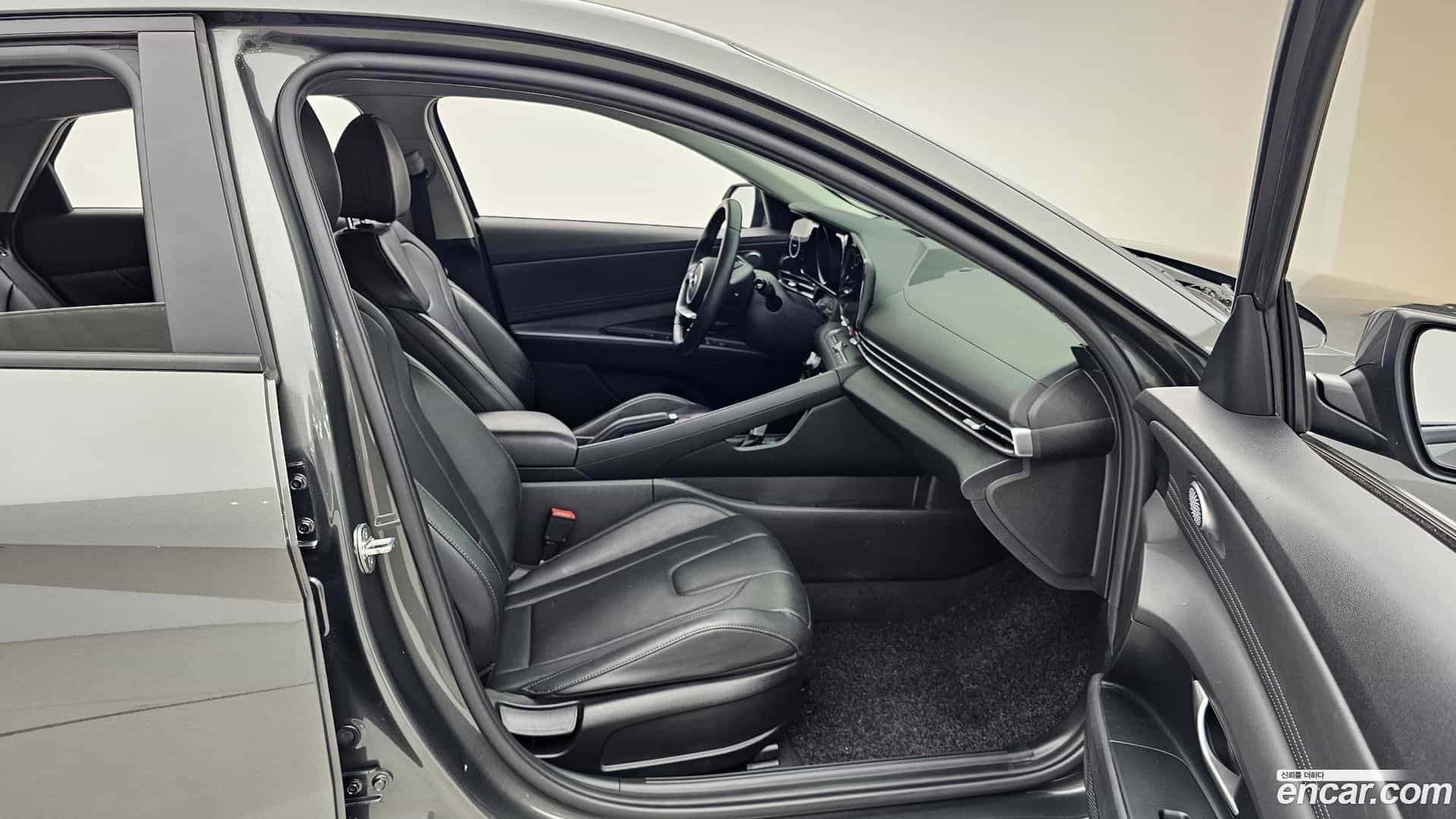 AVANTE Hyundai 2021.6-OPTION-015
