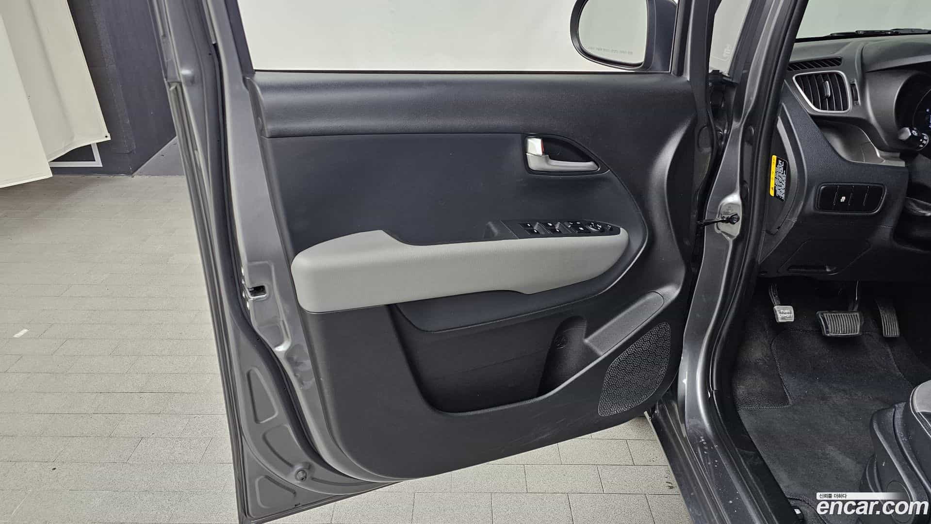 RAY Kia 2022.3-INNER-034