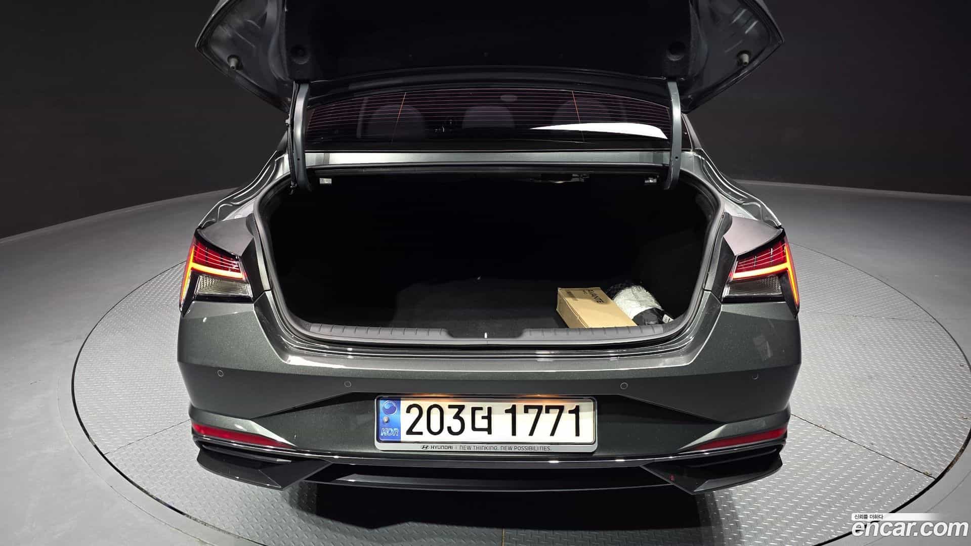AVANTE Hyundai 2022.10-OPTION-024