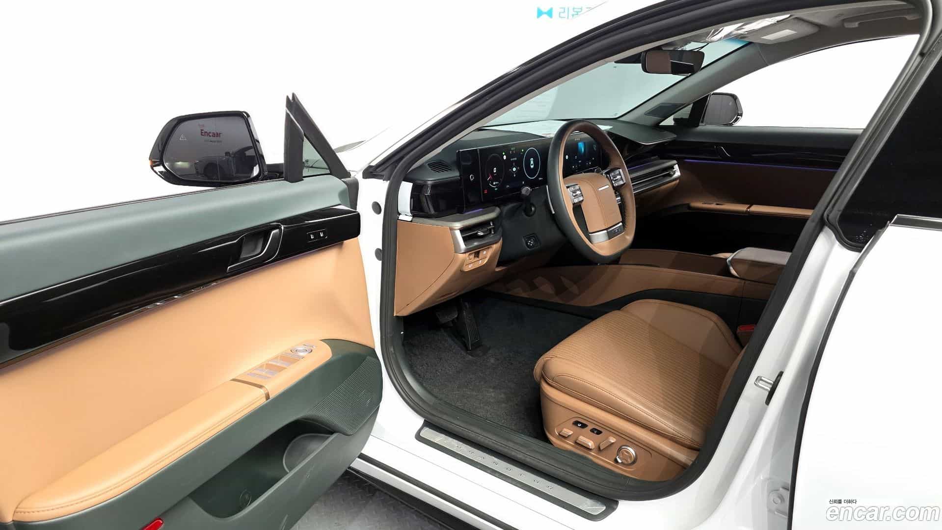 Grandeur Hyundai 2023.10-INNER-010