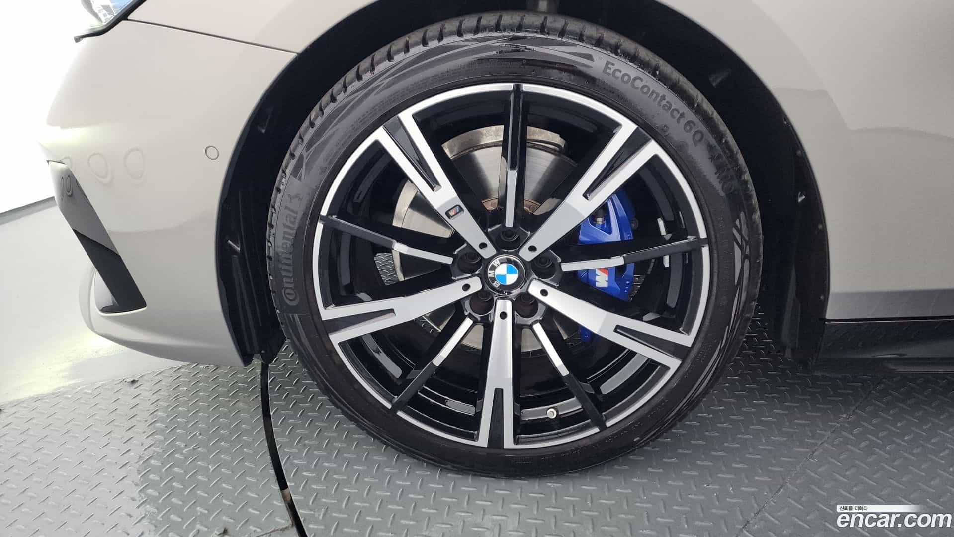 5-Series BMW 2025.4-OUTER-005