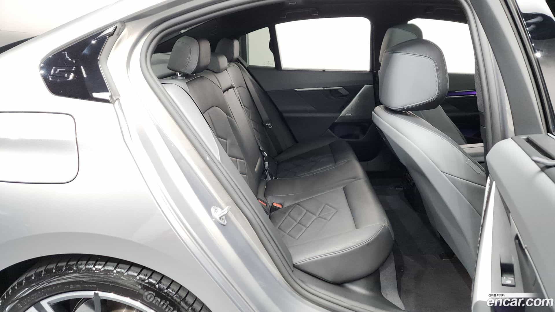 5-Series BMW 2025.4-OPTION-015