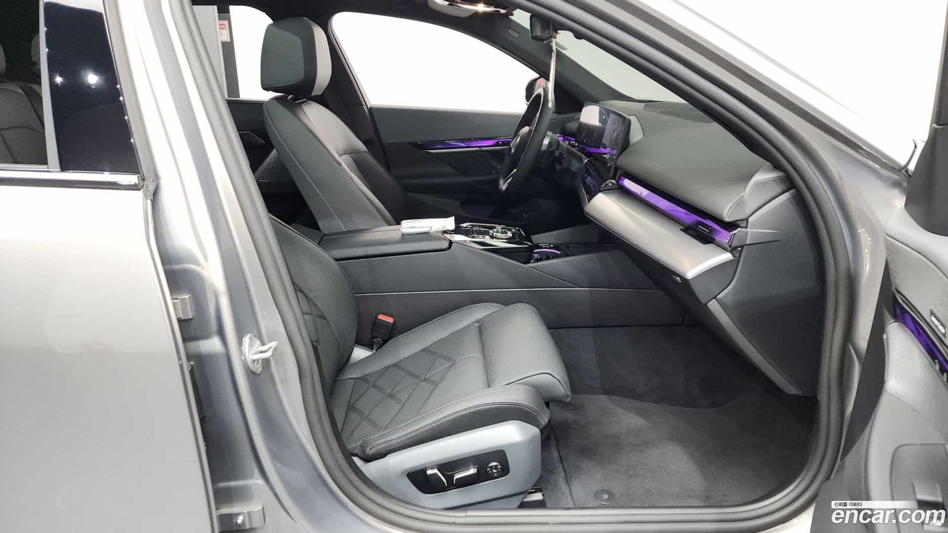 5-Series BMW 2025.4-INNER-036