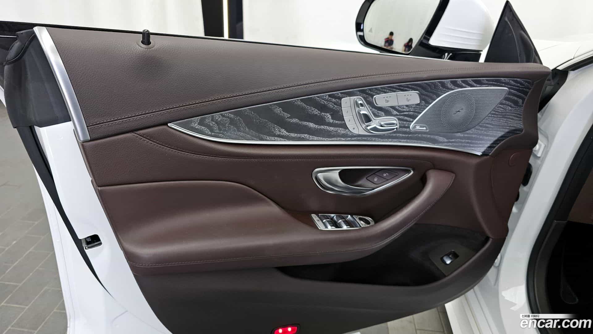 CLS-Class Mercedes-Benz 2021.4-INNER-034