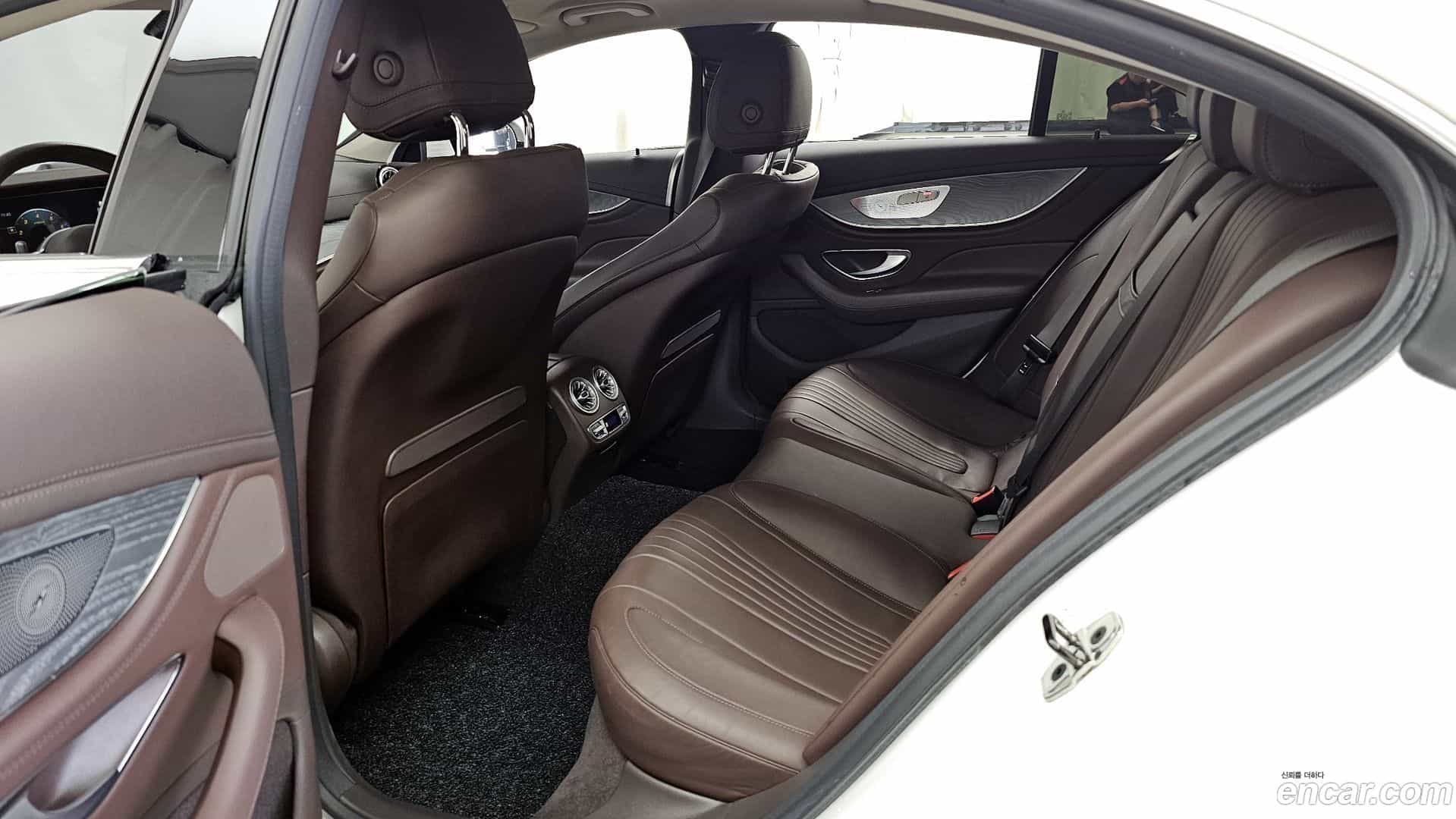 CLS-Class Mercedes-Benz 2021.4-INNER-036