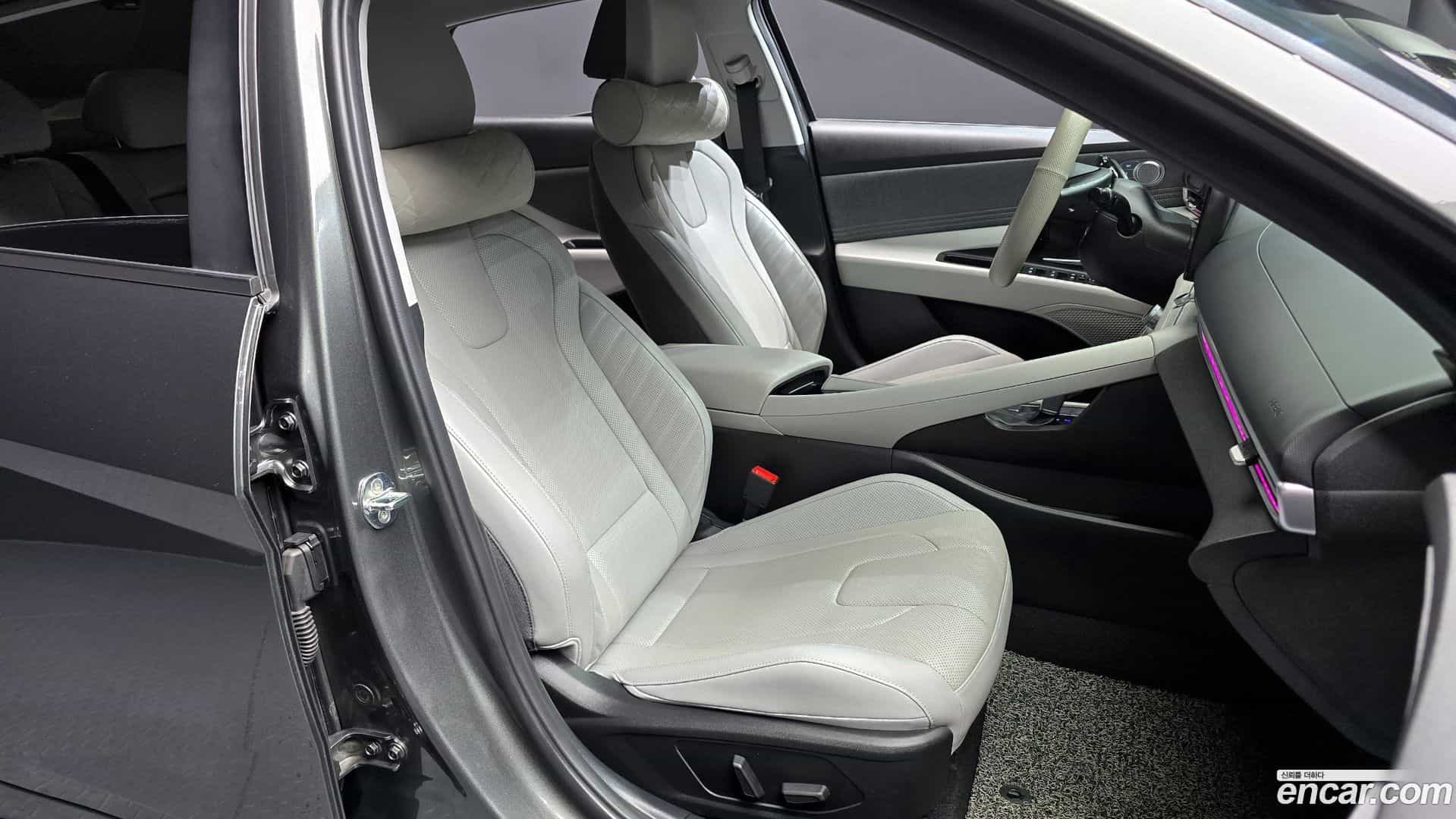 AVANTE Hyundai 2022.3-OPTION-016