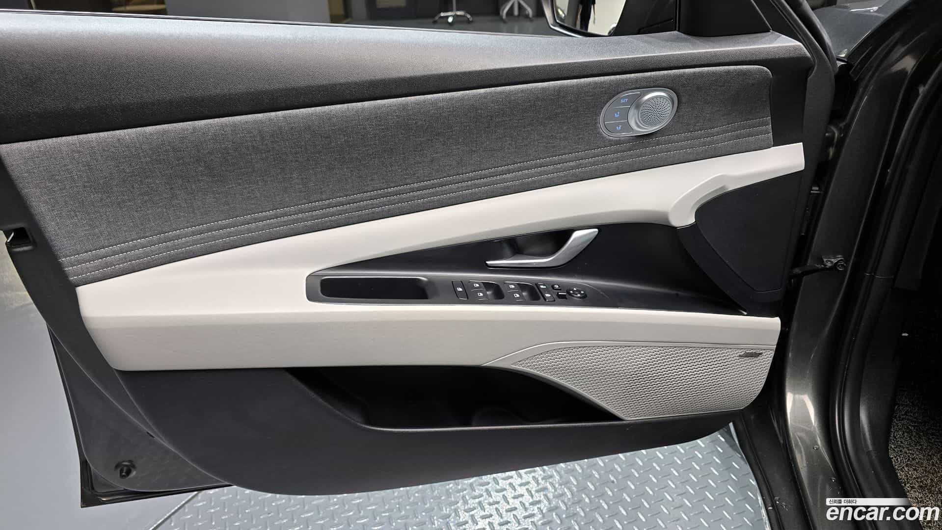 AVANTE Hyundai 2022.3-INNER-034