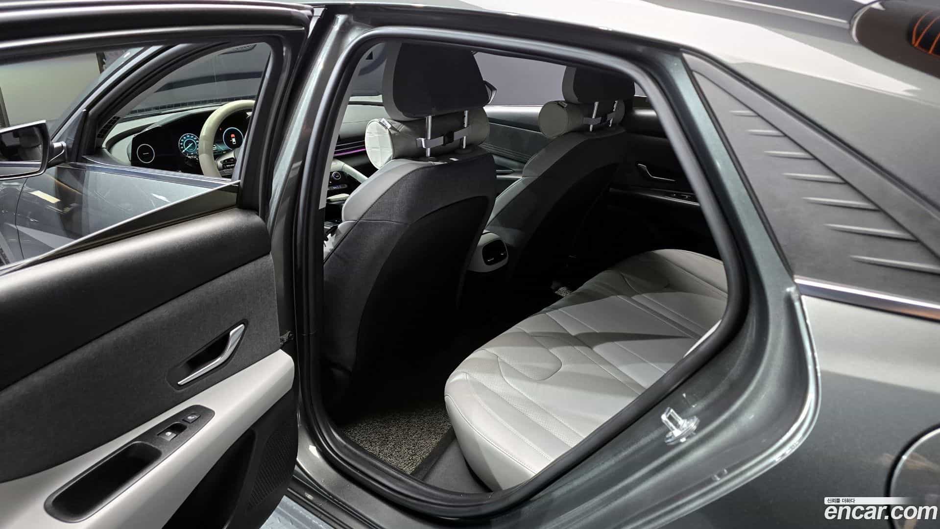 AVANTE Hyundai 2022.3-INNER-036