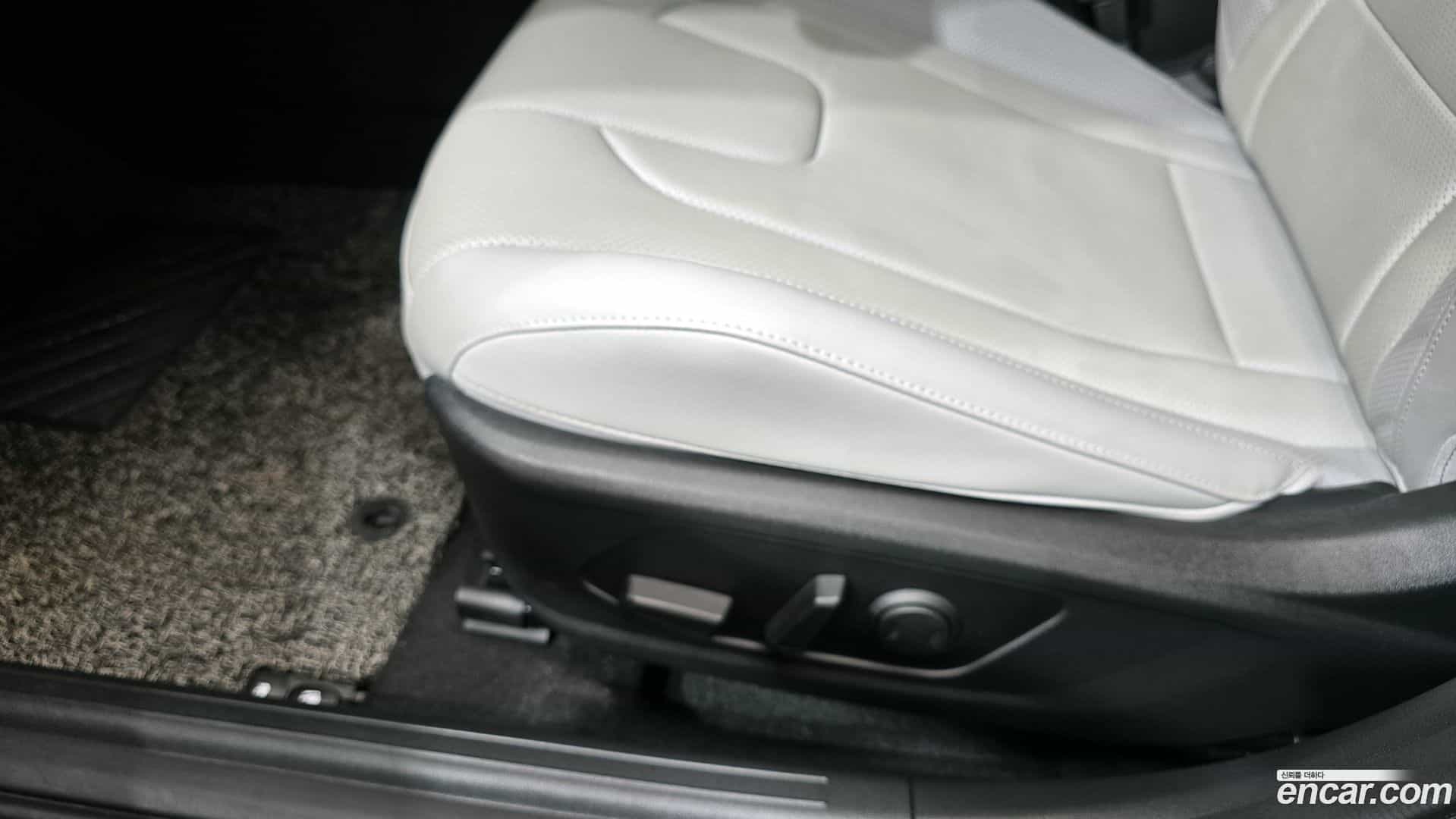 AVANTE Hyundai 2022.3-OPTION-041