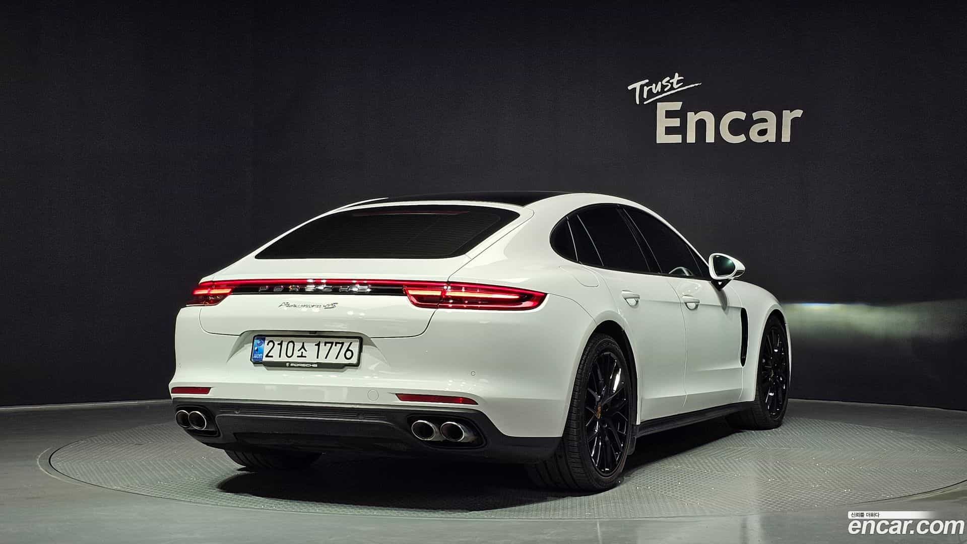 Panamera Porsche 2018.3-OUTER-002