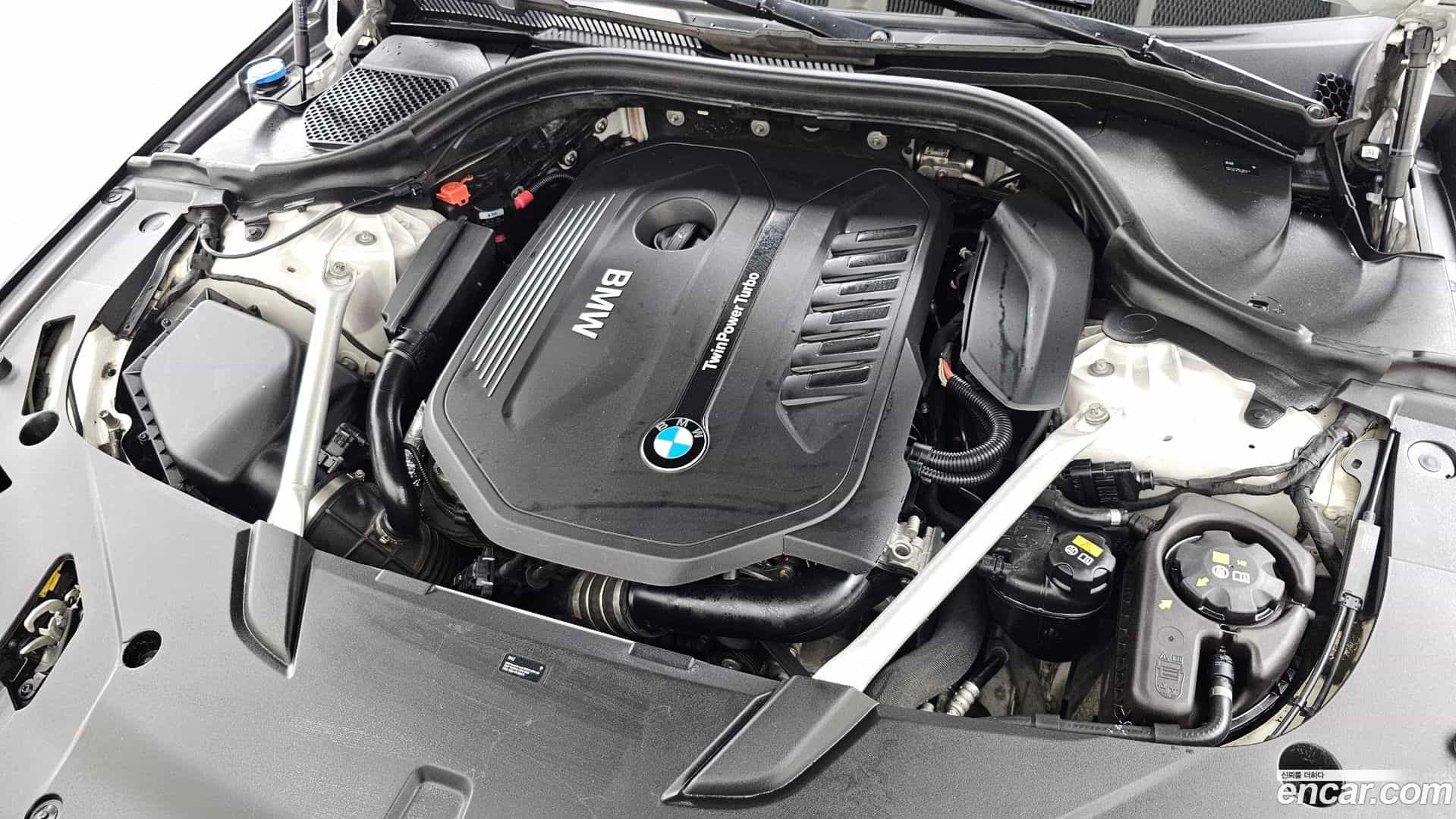 Gran Turismo BMW 2019.0-OUTER-006