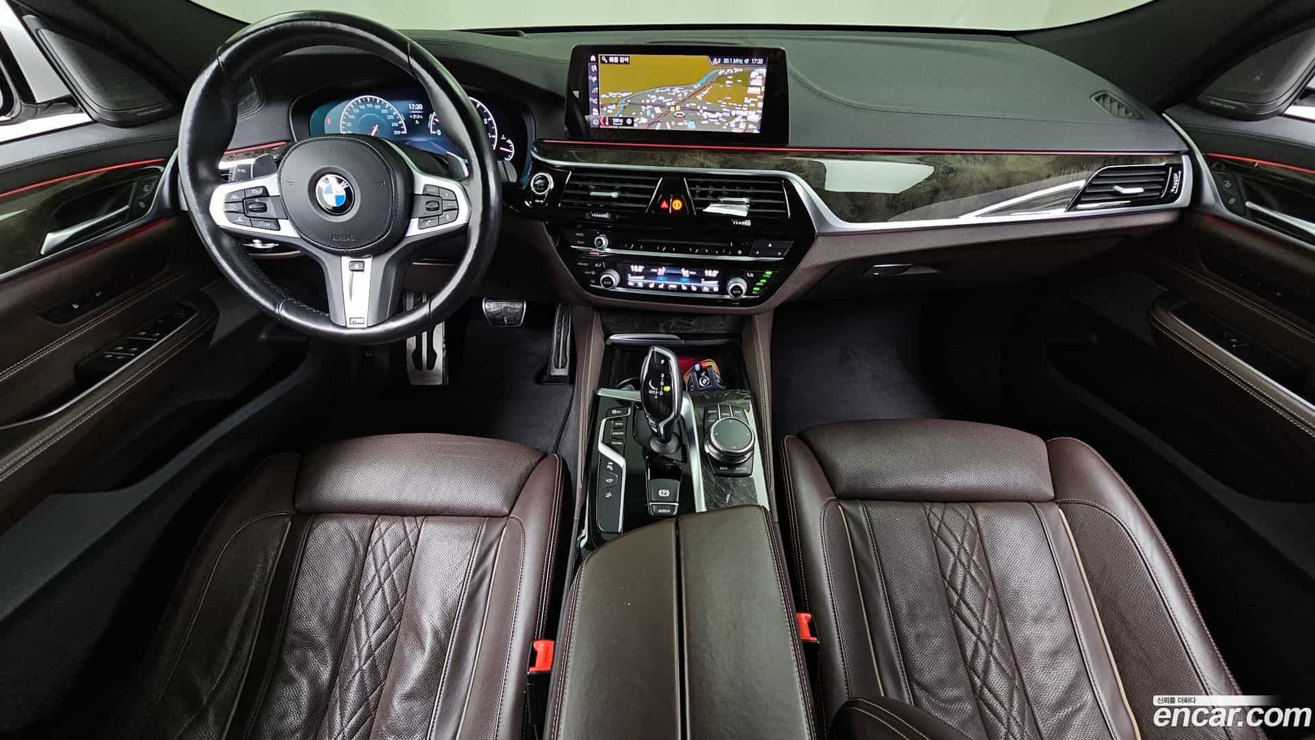 Gran Turismo BMW 2019.0-INNER-007