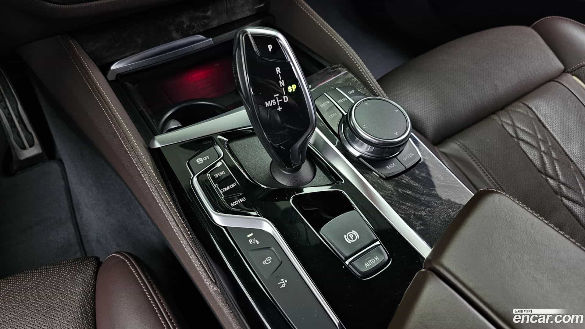 Gran Turismo BMW 2019.0-INNER-009
