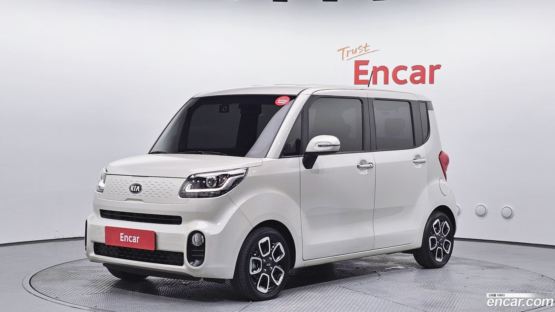 Main__Slider__Photo:RAY Kia 2019.4-0