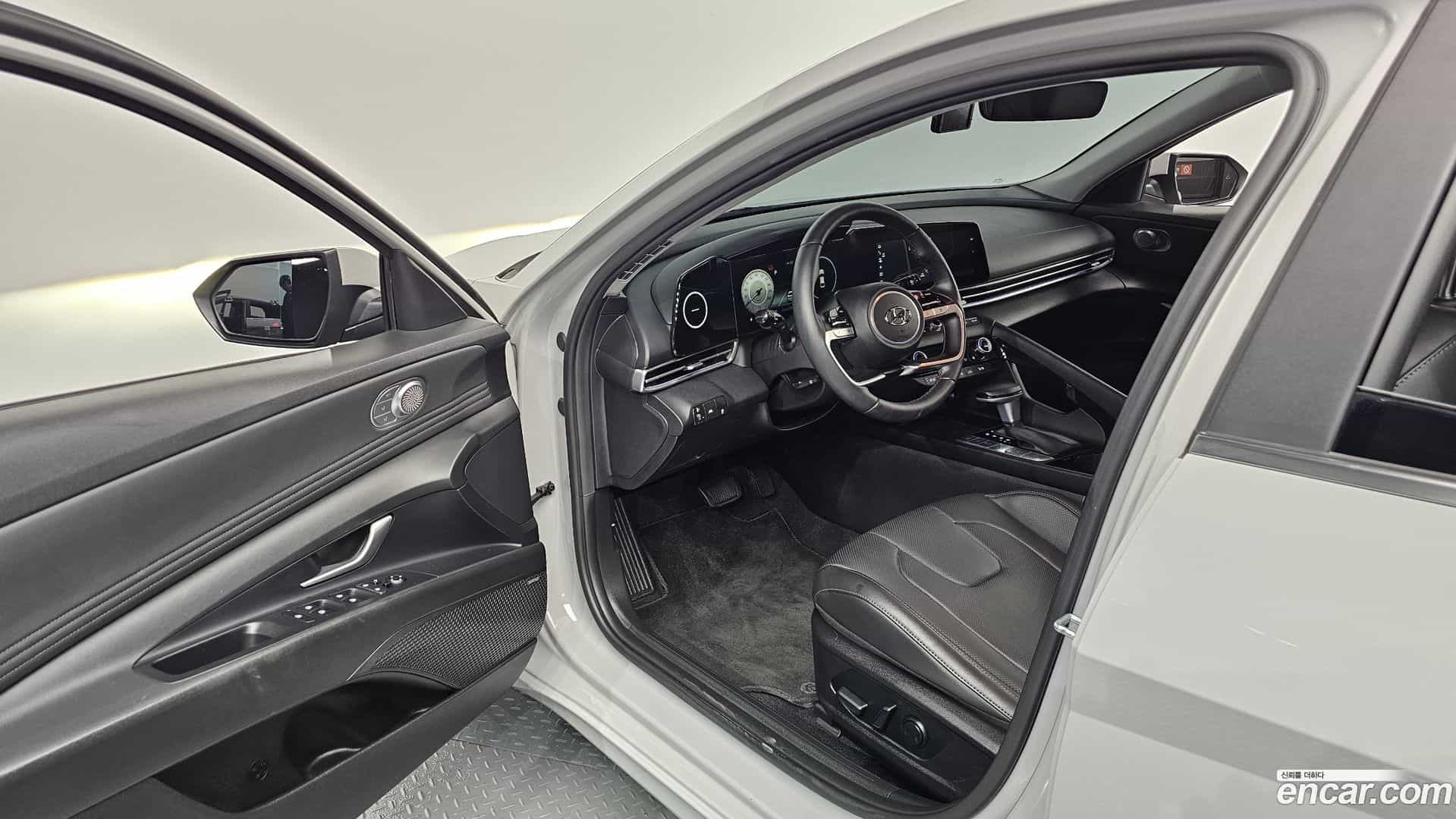 AVANTE Hyundai 2021.5-INNER-010