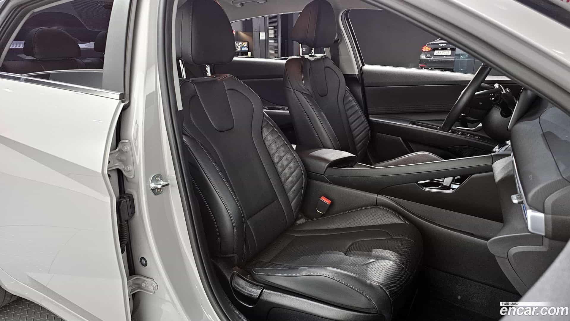 AVANTE Hyundai 2021.5-OPTION-015