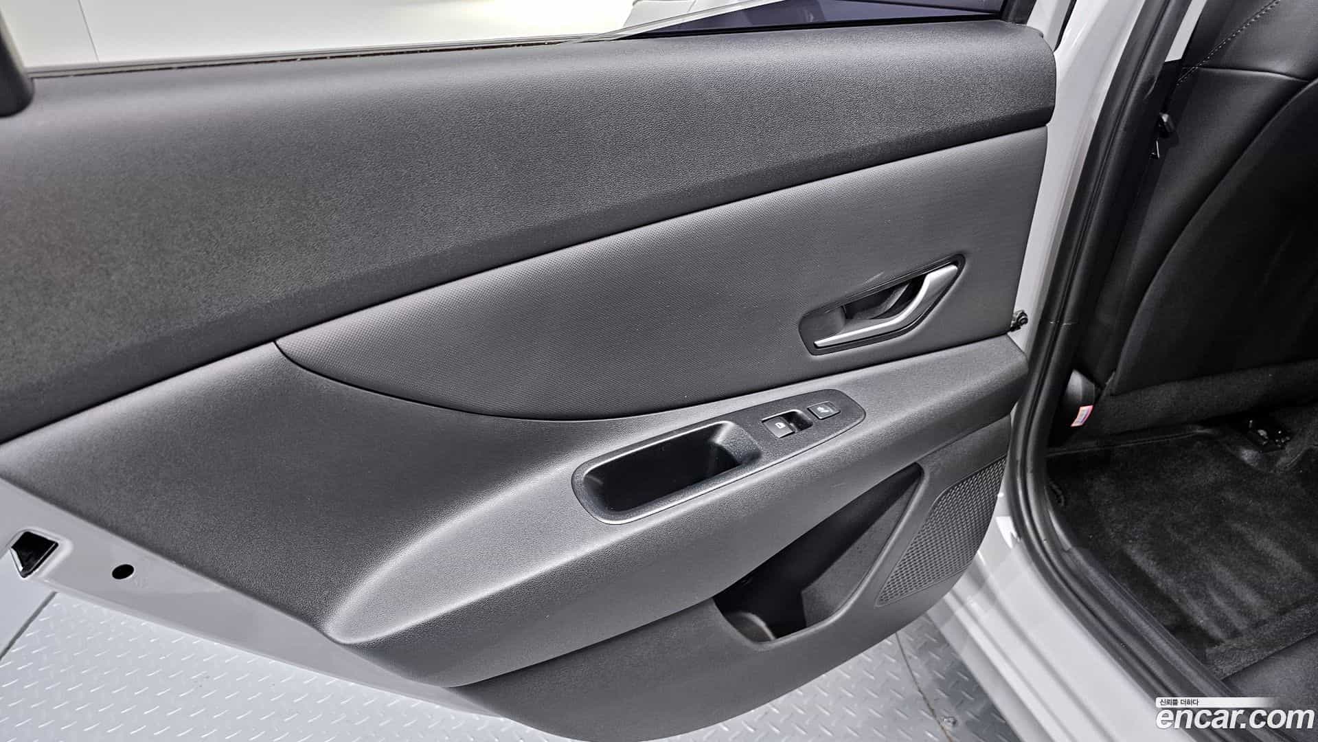 AVANTE Hyundai 2021.5-INNER-035