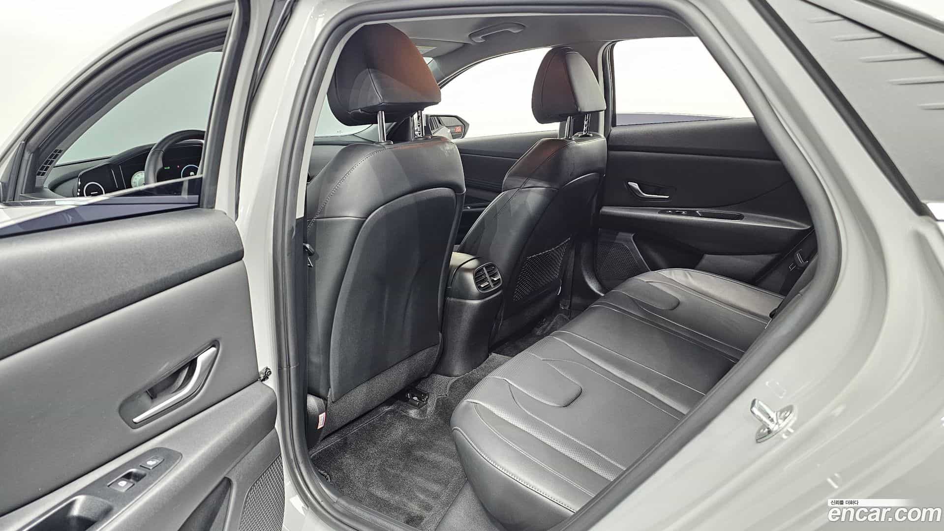 AVANTE Hyundai 2021.5-INNER-036