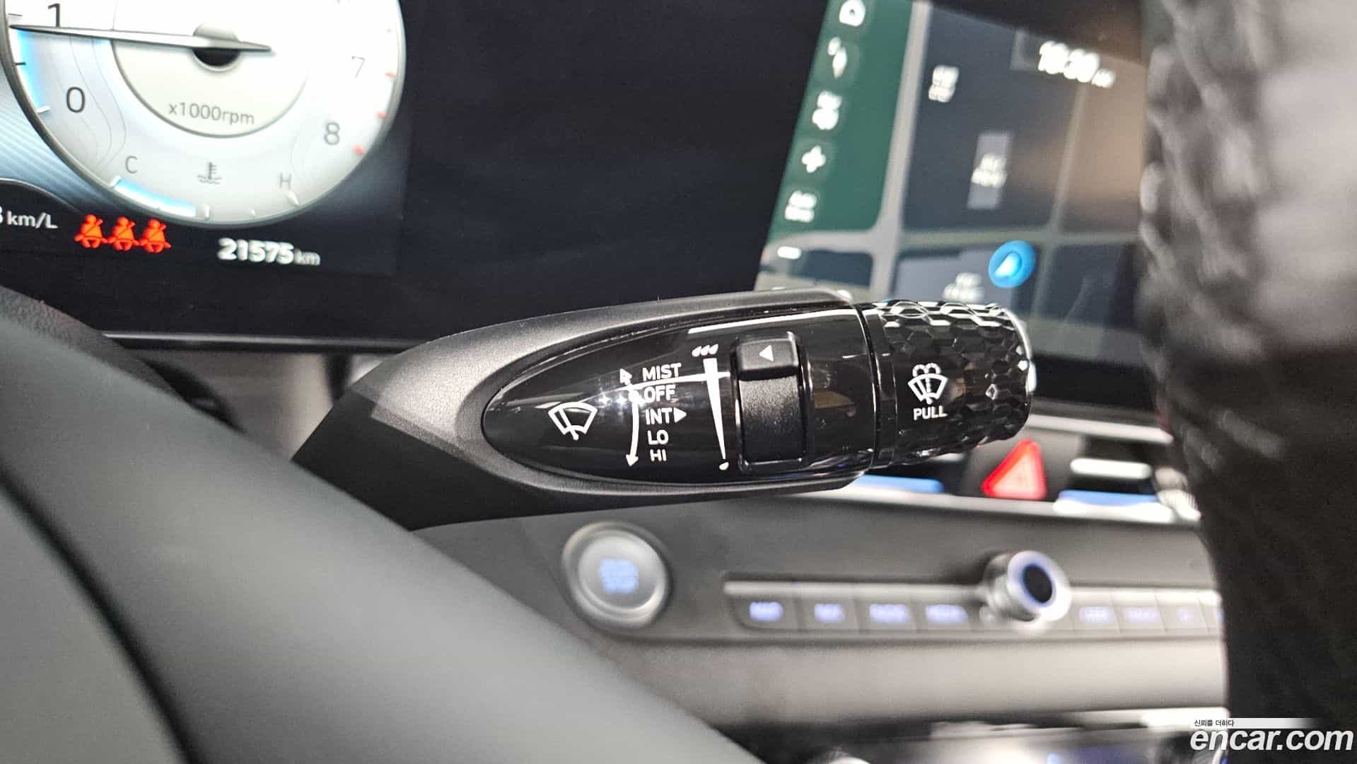 AVANTE Hyundai 2021.5-OPTION-040