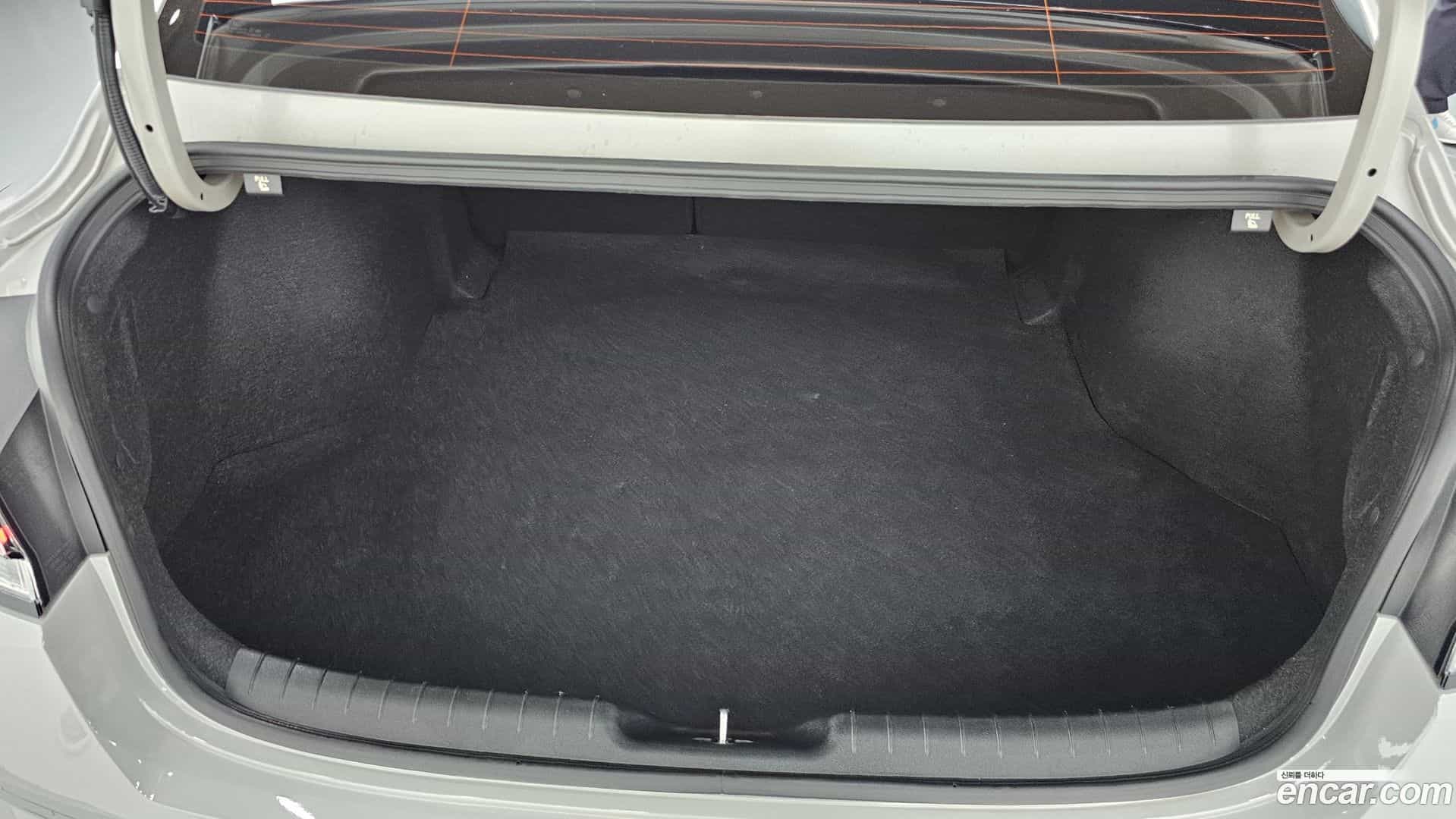 AVANTE Hyundai 2021.5-OPTION-045
