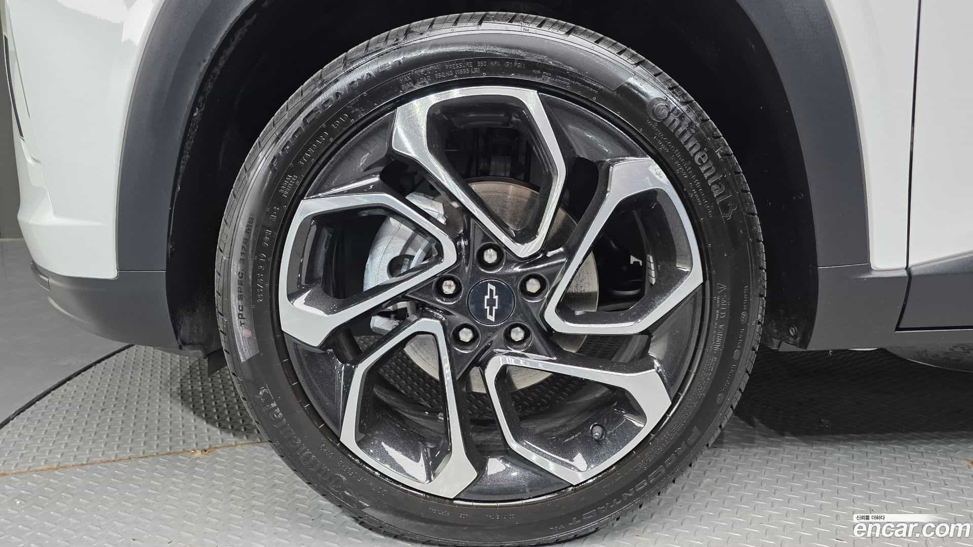 Trax Chevrolet 2023.4-OUTER-005