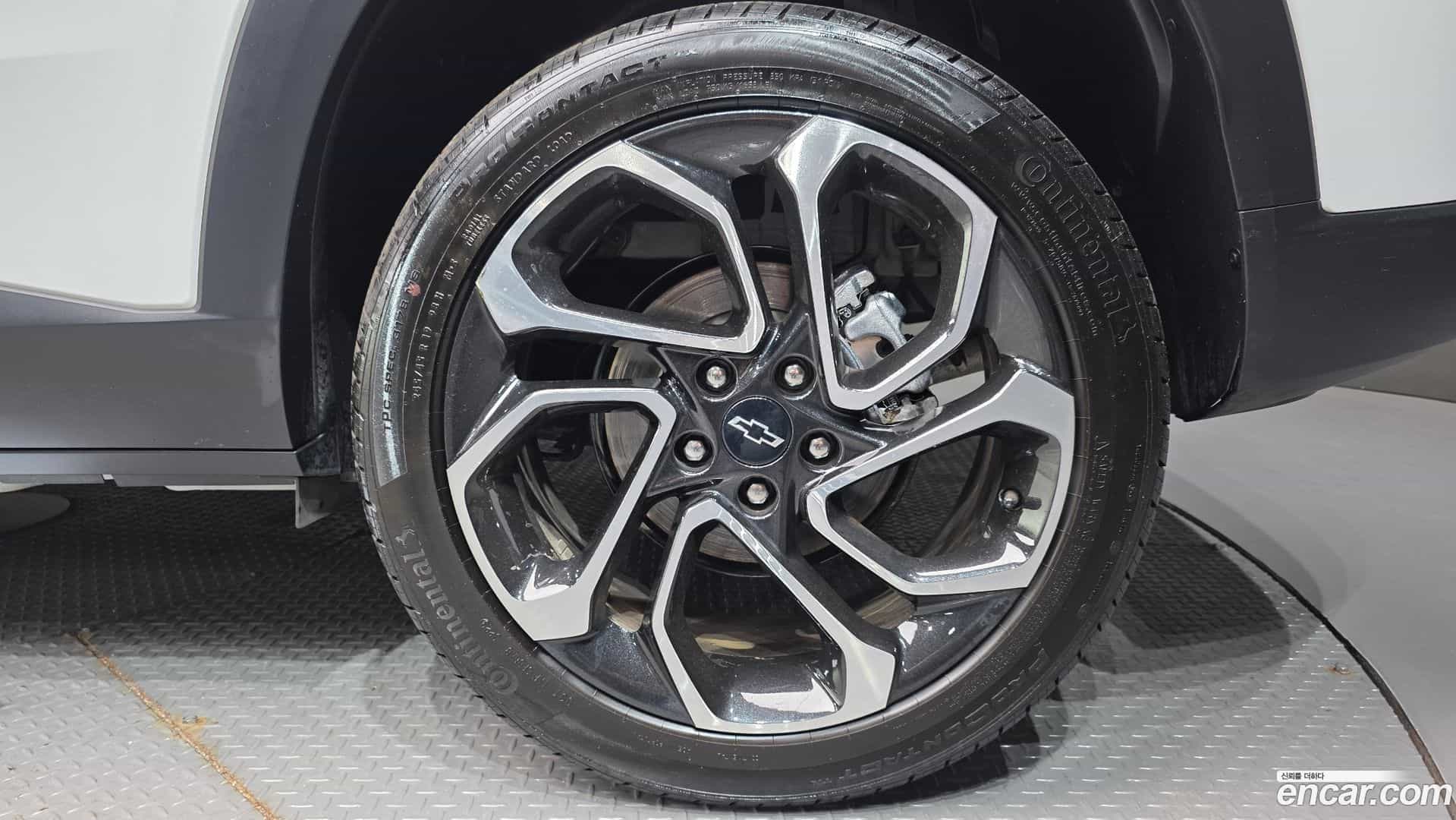 Trax Chevrolet 2023.4-OUTER-031
