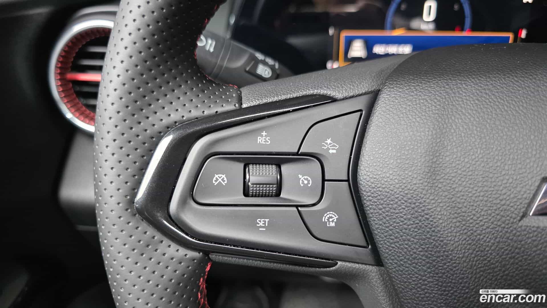 Trax Chevrolet 2023.4-OPTION-040