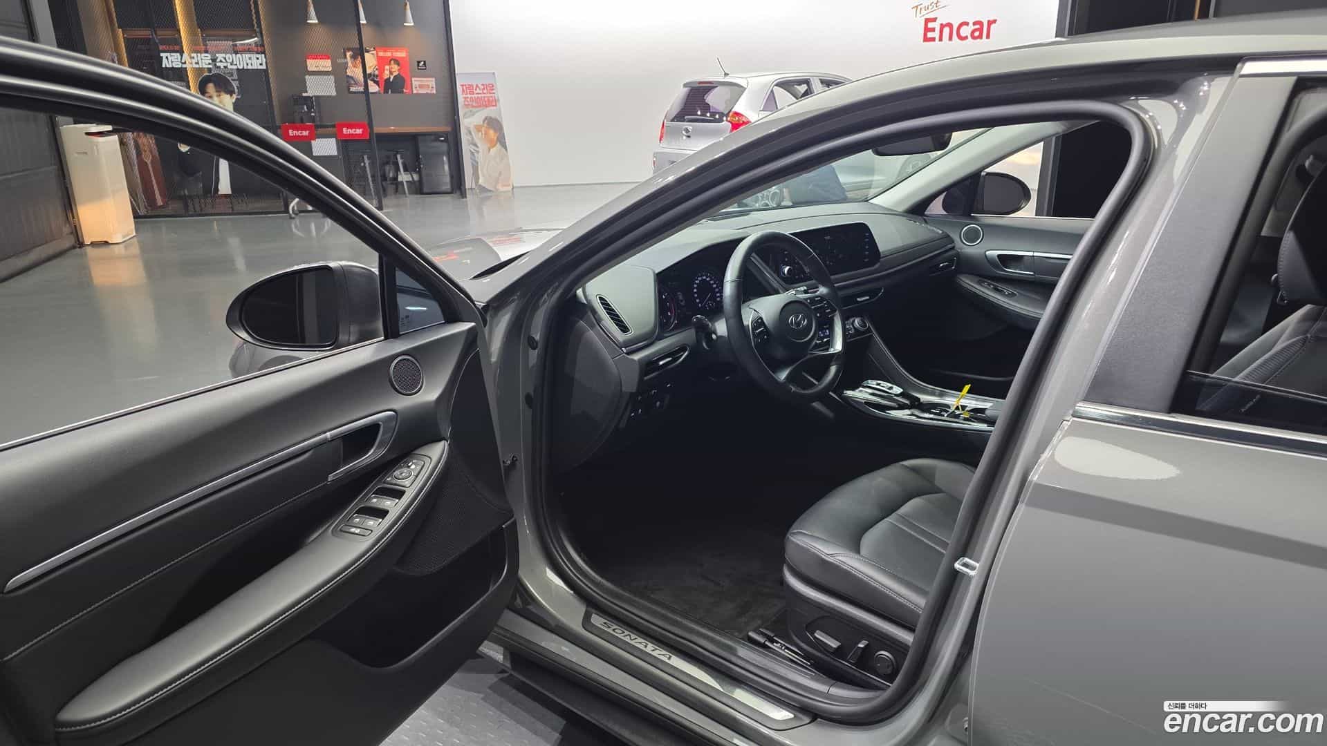 Sonata Hyundai 2022.2-INNER-010