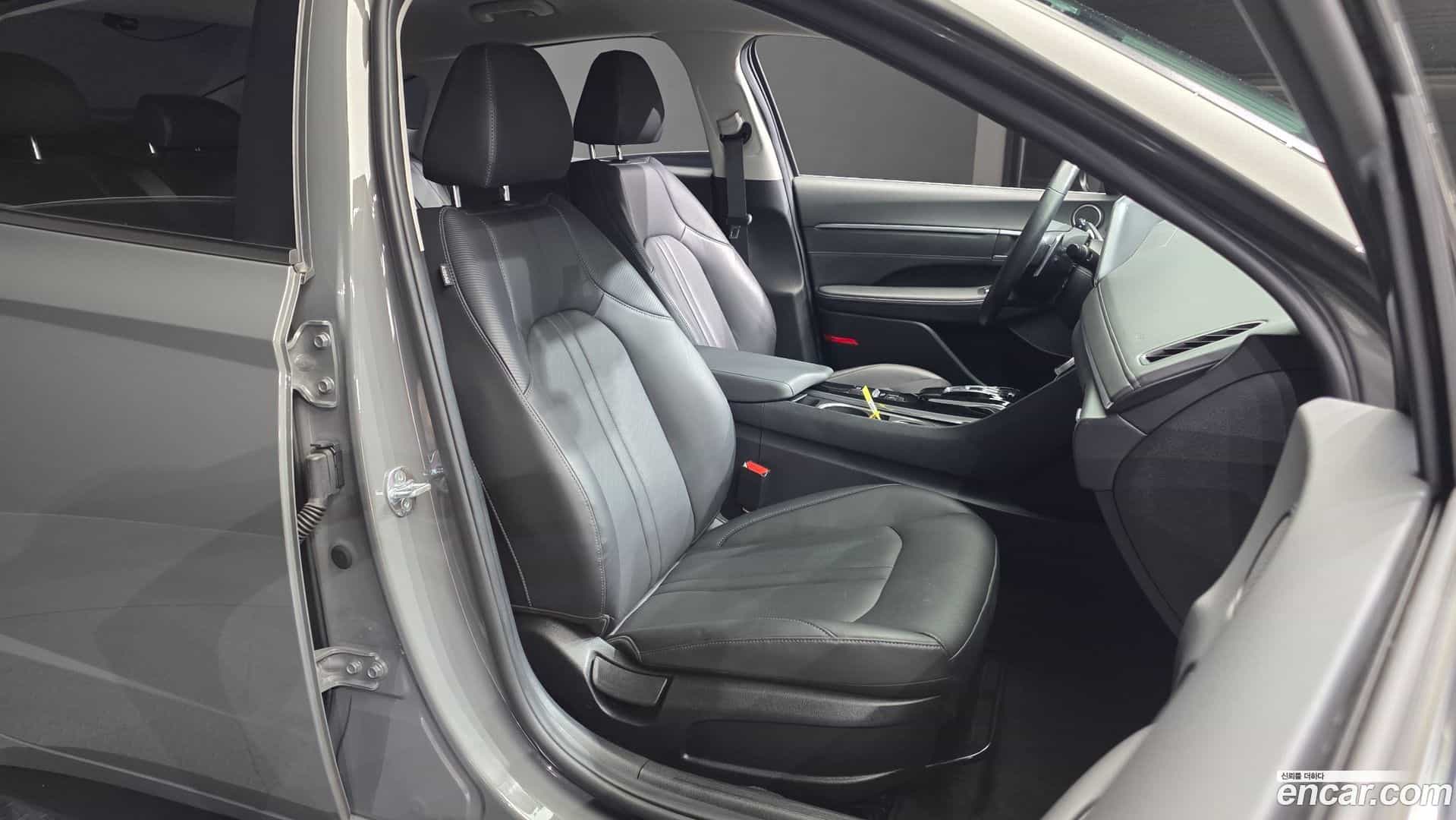 Sonata Hyundai 2022.2-INNER-036