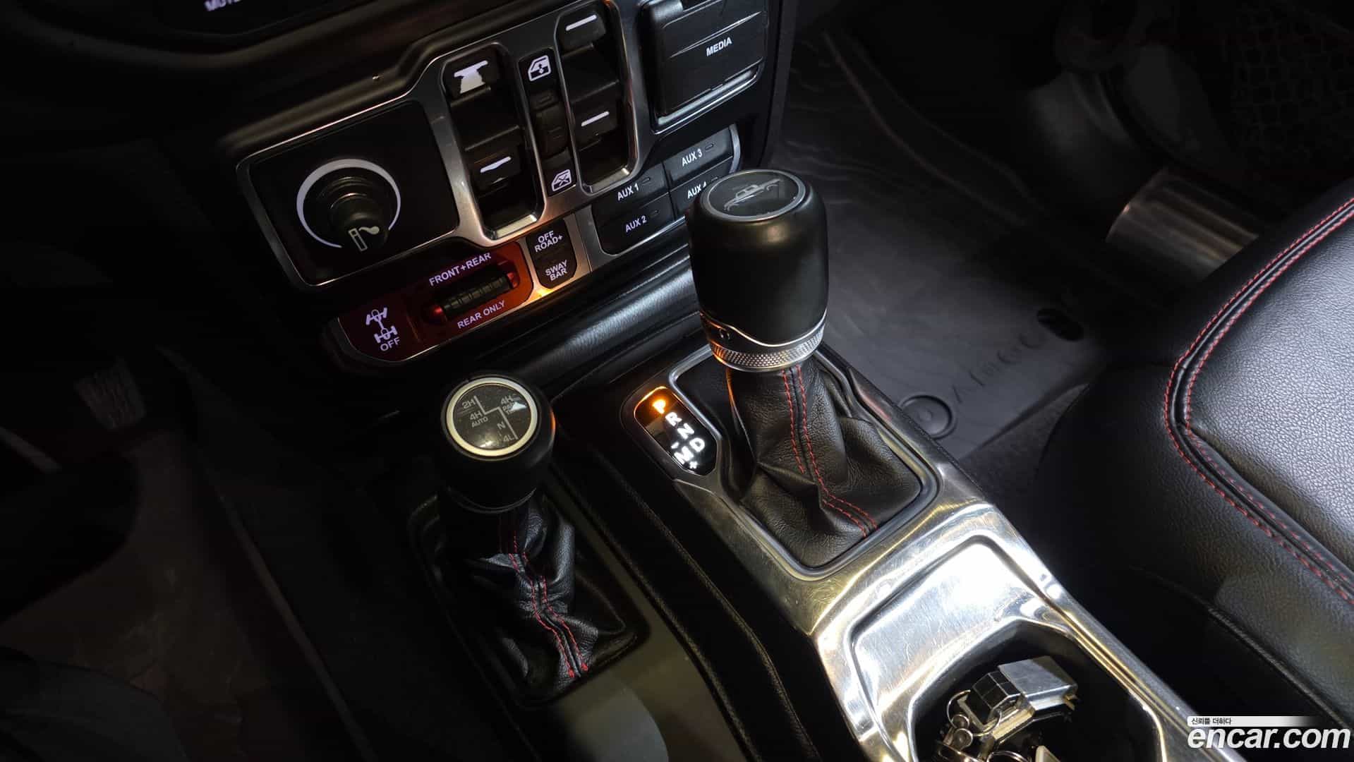Gladiator Jeep 2021.3-INNER-009
