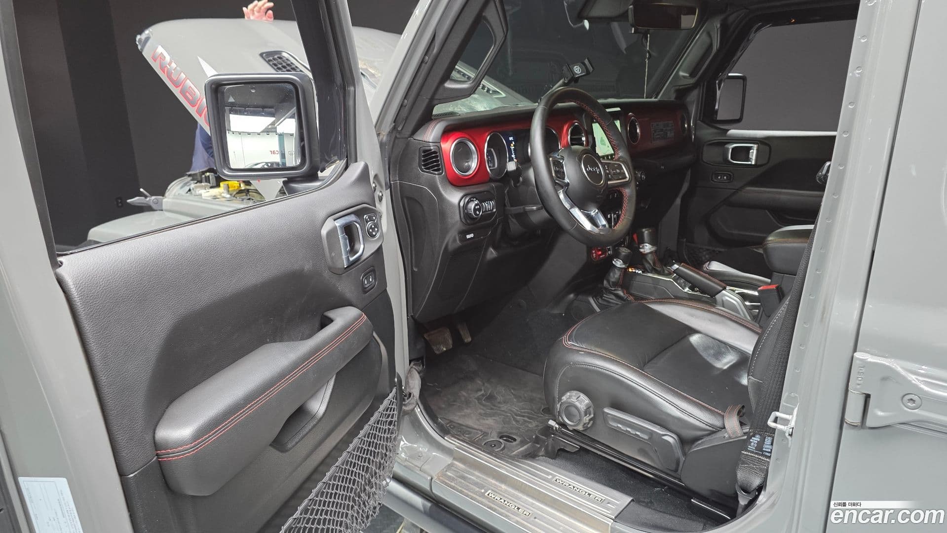Main__Slider__Photo:Gladiator Jeep 2021.3-9