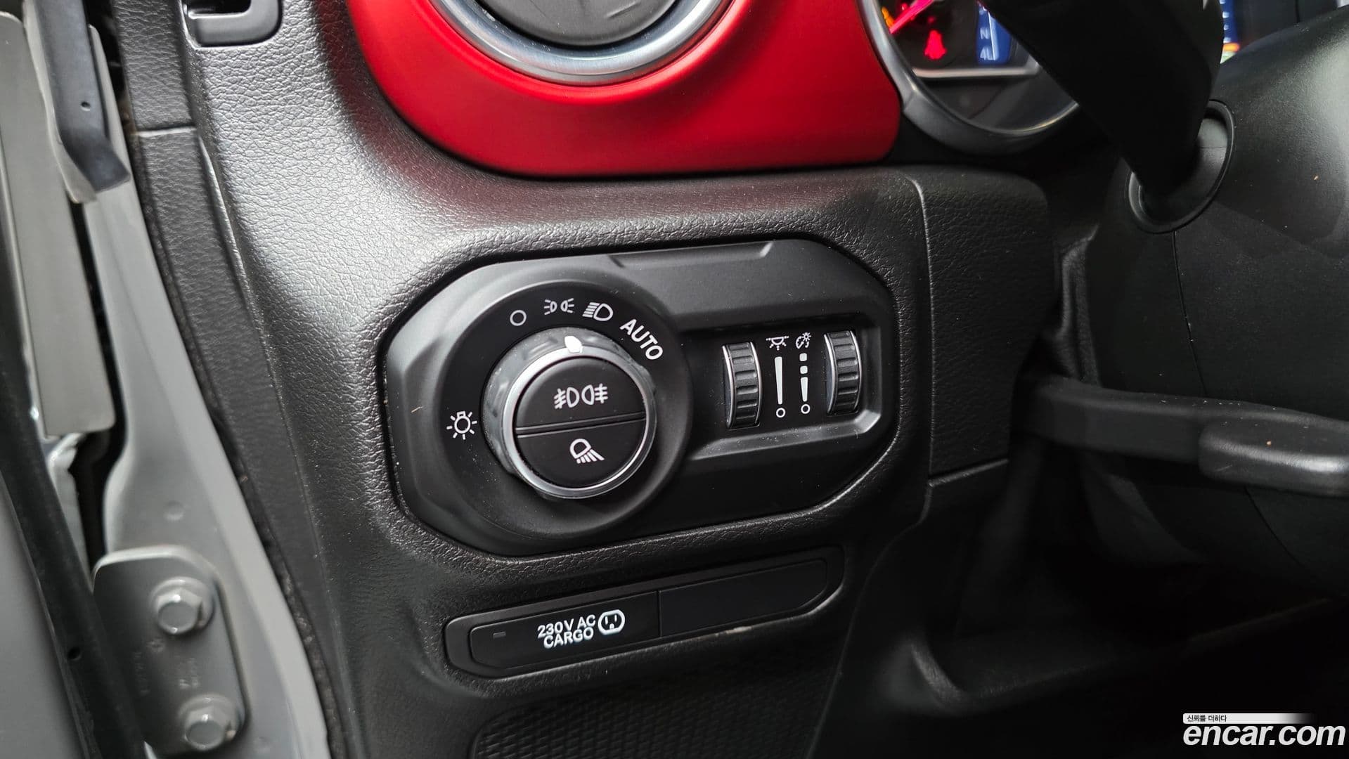 Main__Slider__Photo:Gladiator Jeep 2021.3-16