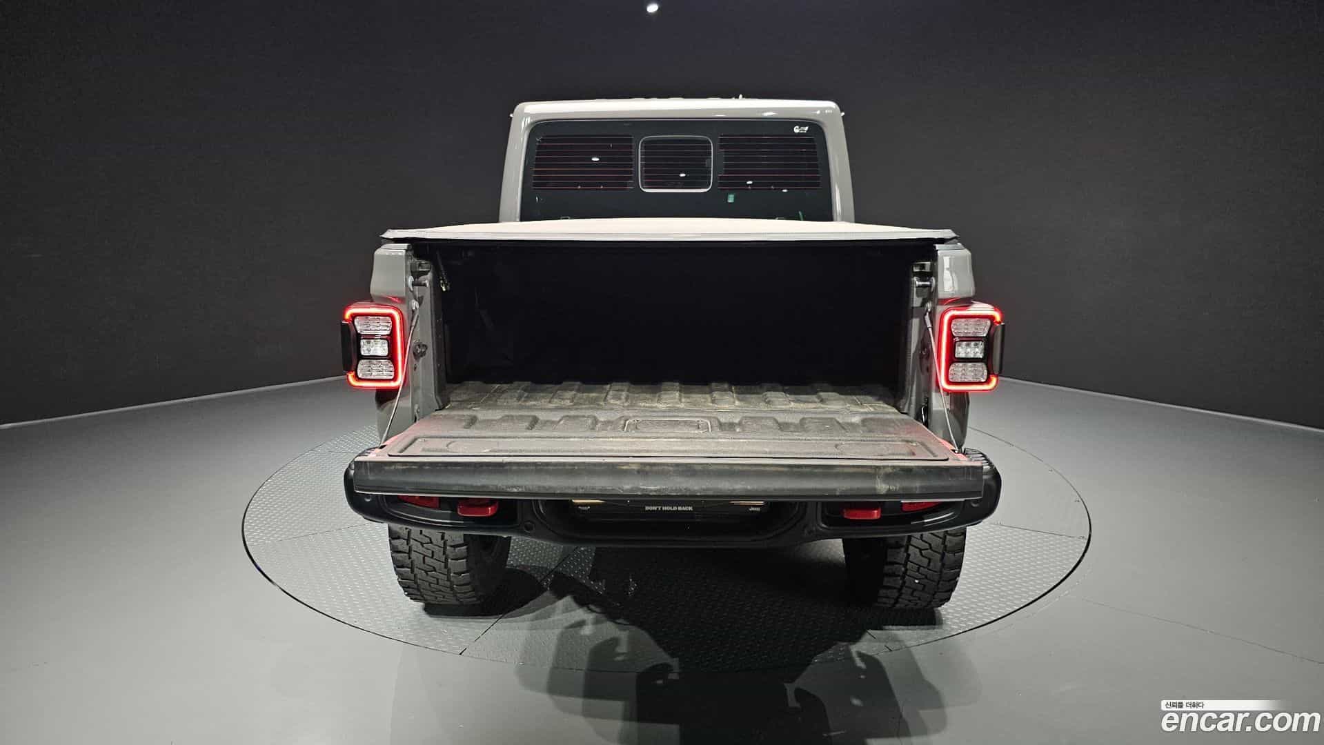 Gladiator Jeep 2021.3-OPTION-044
