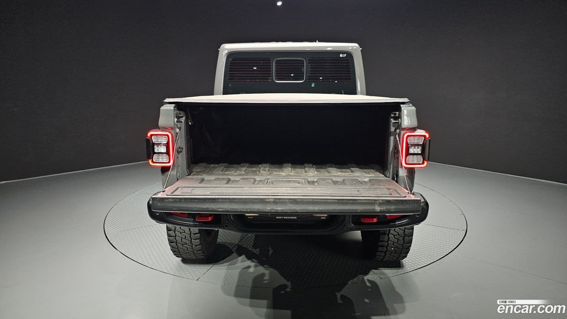 Main__Slider__Photo:Gladiator Jeep 2021.3-30