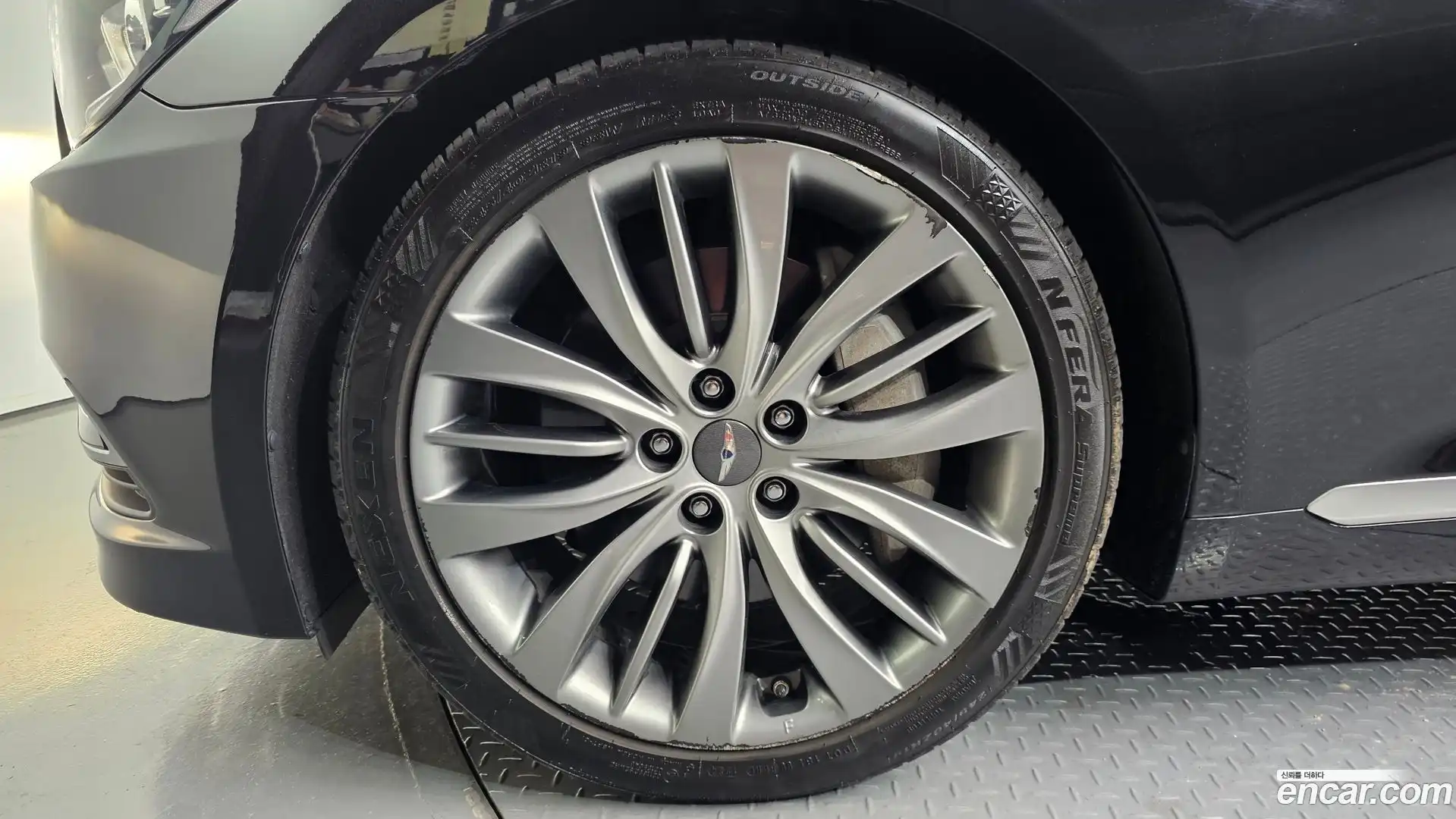Genesis Hyundai 2015.0-OUTER-005