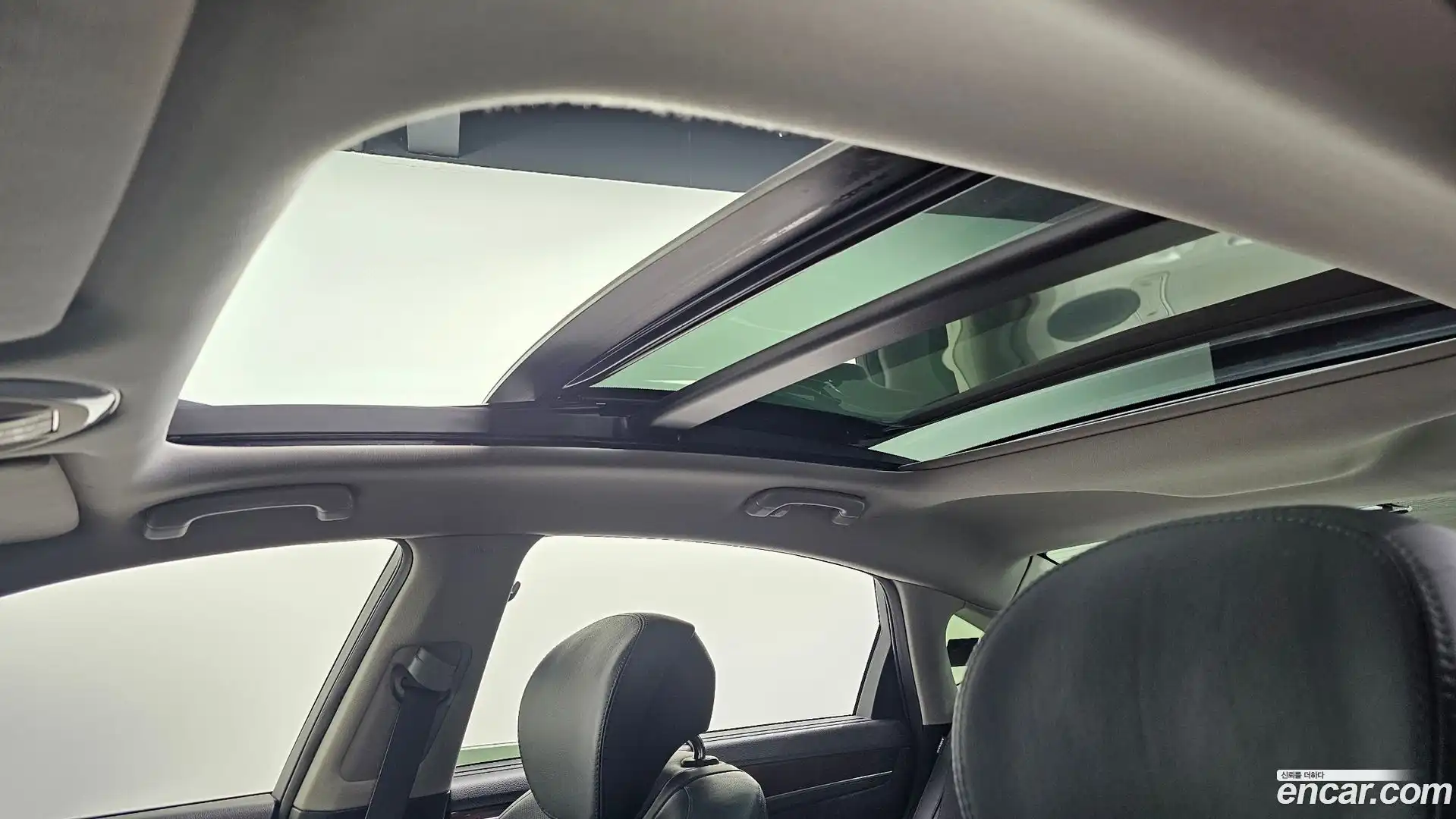 Genesis Hyundai 2015.0-OPTION-024
