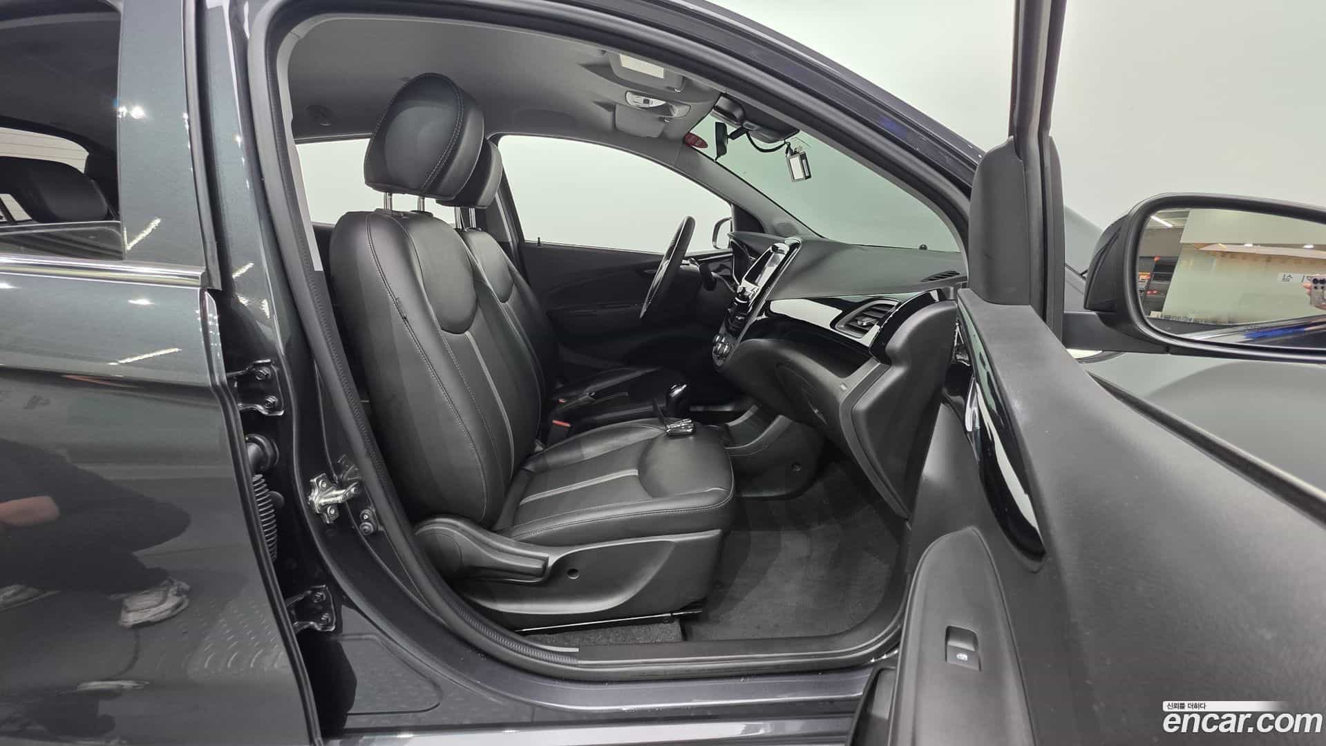 Spark Chevrolet 2022.11-INNER-036