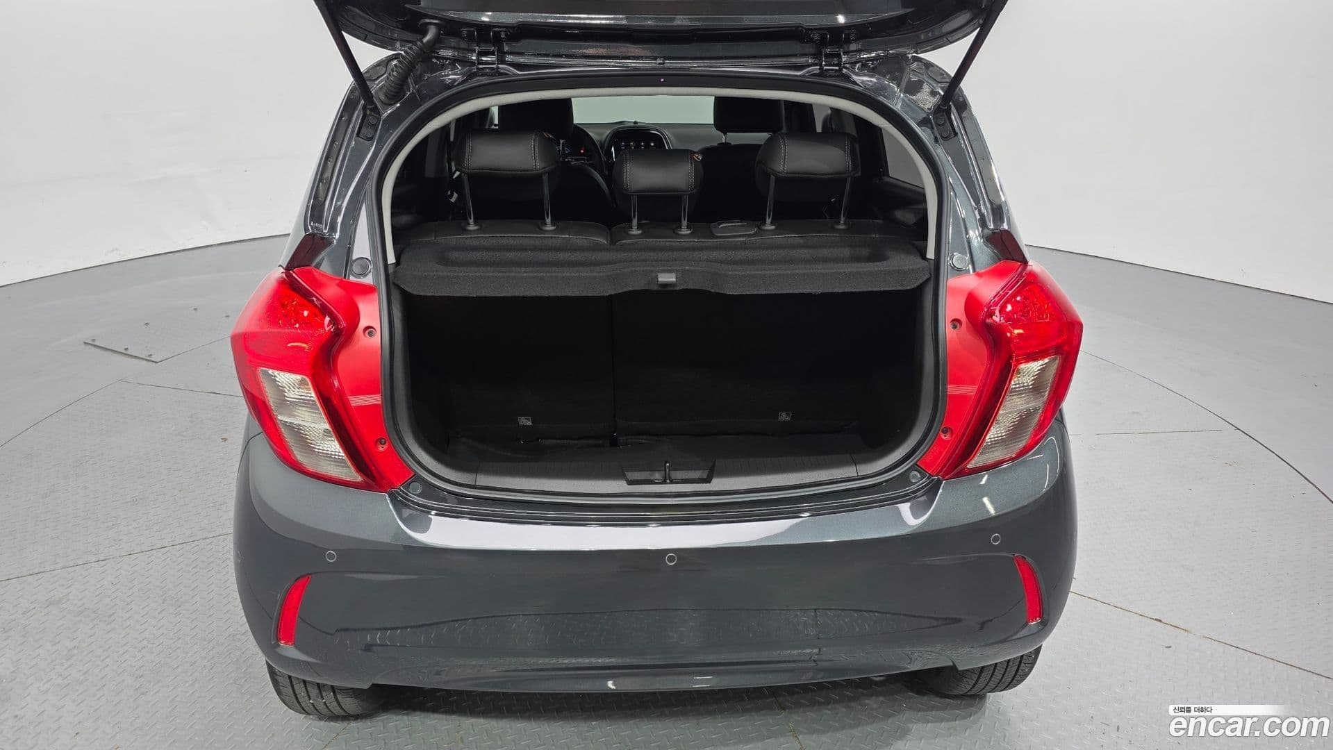 Main__Slider__Photo:Spark Chevrolet 2022.11-30