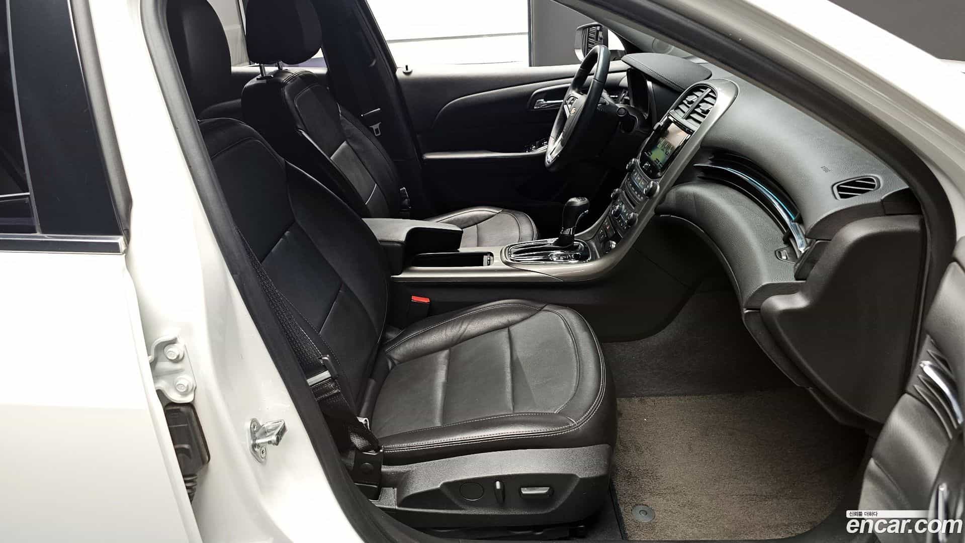 Malibu Chevrolet 2016.3-INNER-010