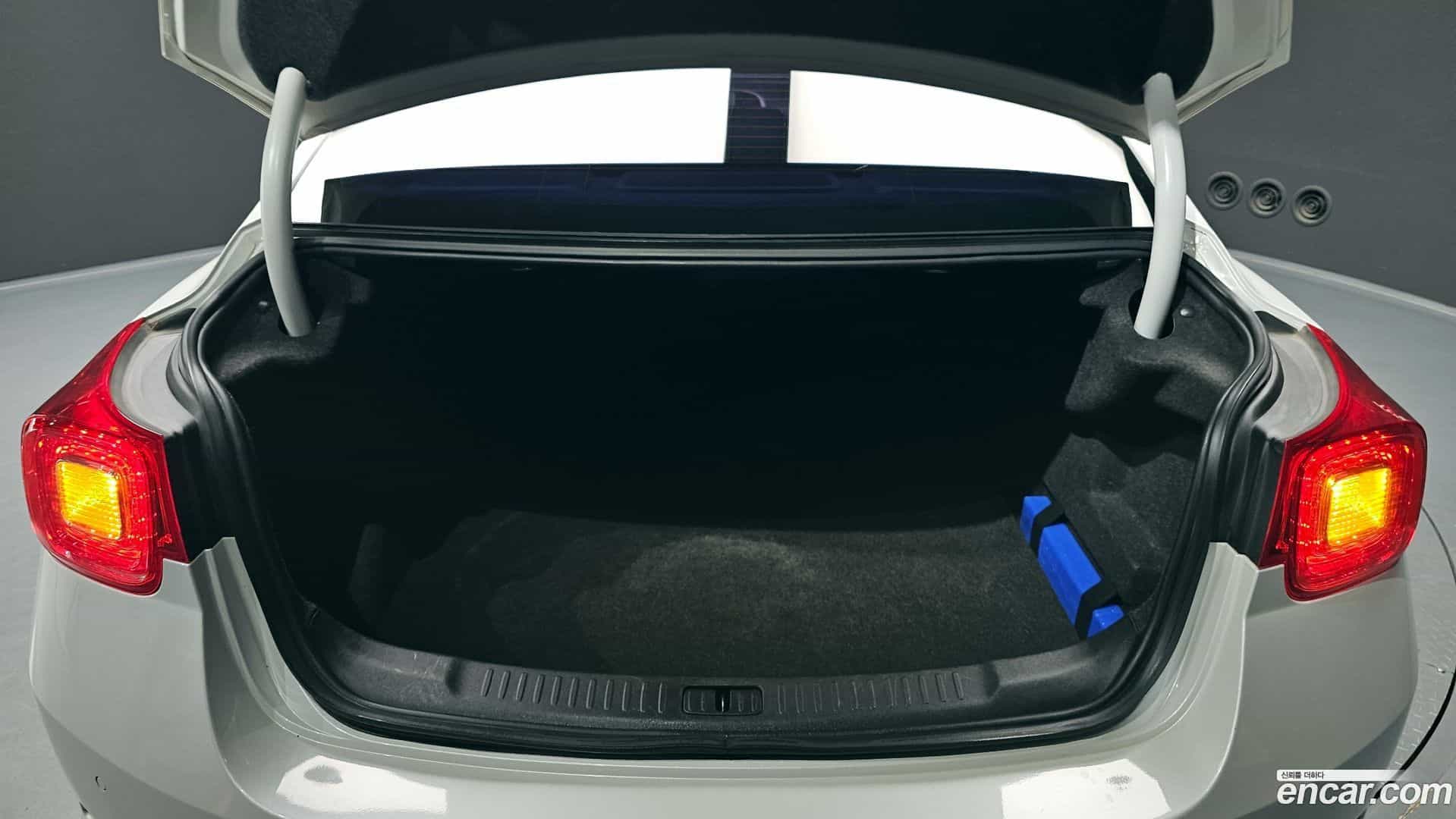Malibu Chevrolet 2016.3-OPTION-024