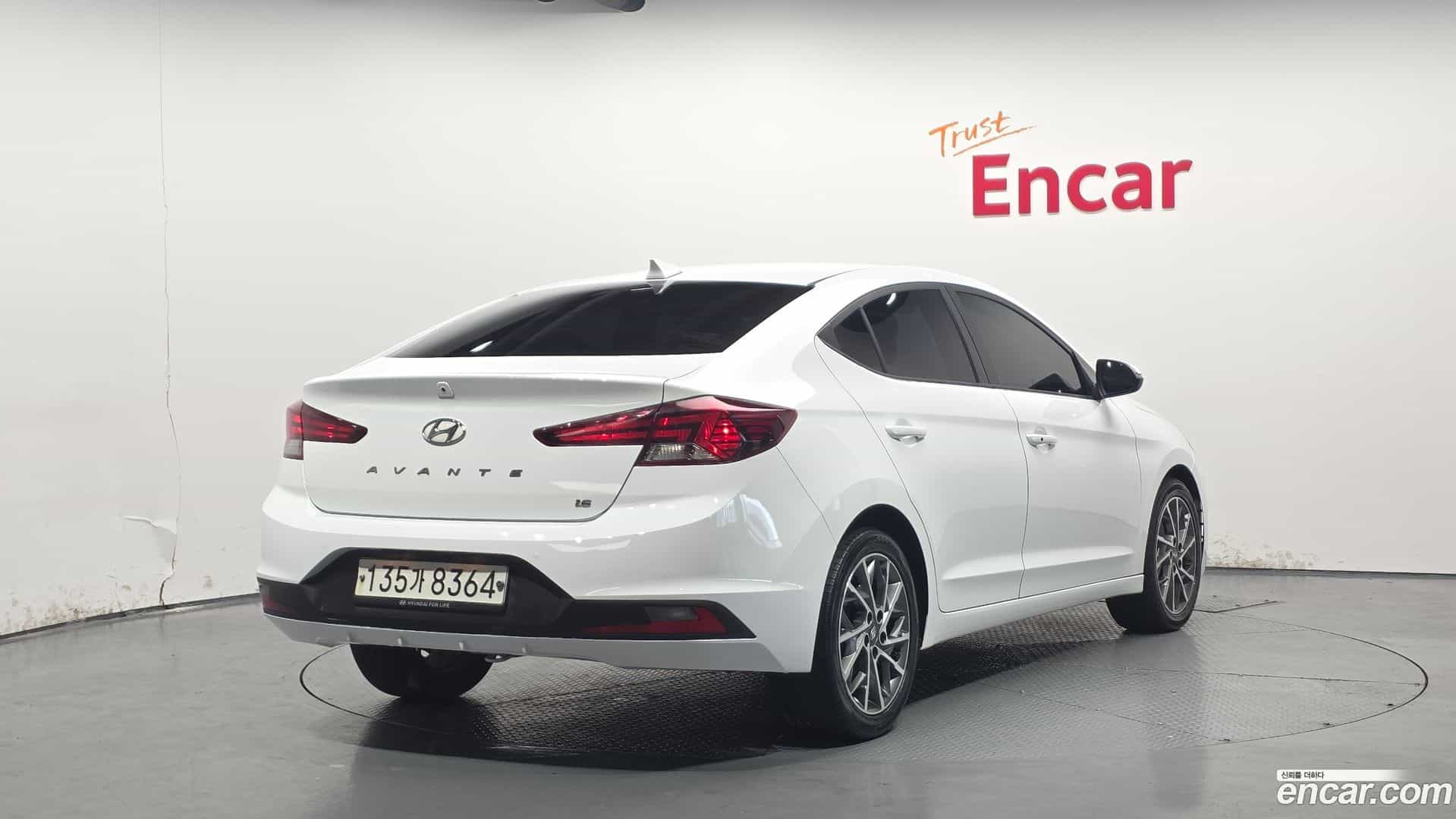 AVANTE Hyundai 2019.8-OUTER-002